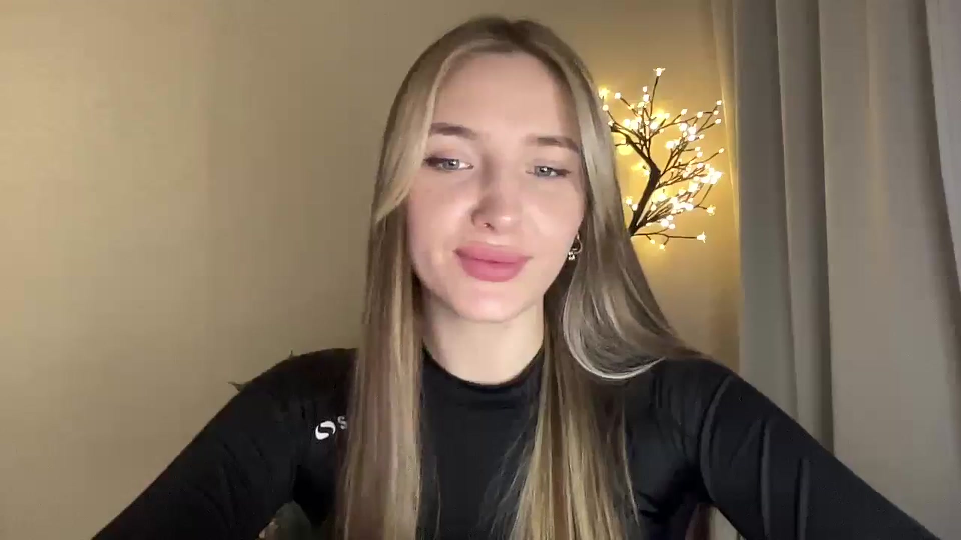 Gallery image thumbnail from My_Diana's myfreecams stream on, 03/26/2025, 17:22 image 10 of 20