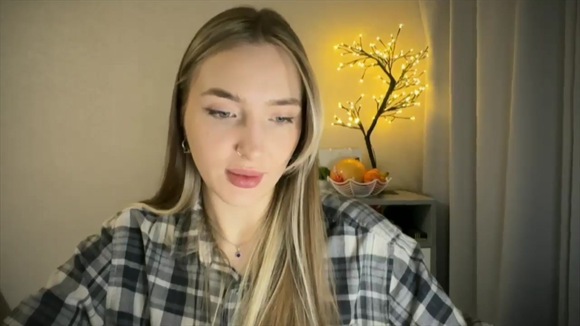 Gallery image thumbnail from My_Diana's myfreecams stream on, 03/27/2025, 17:07 image 11 of 20