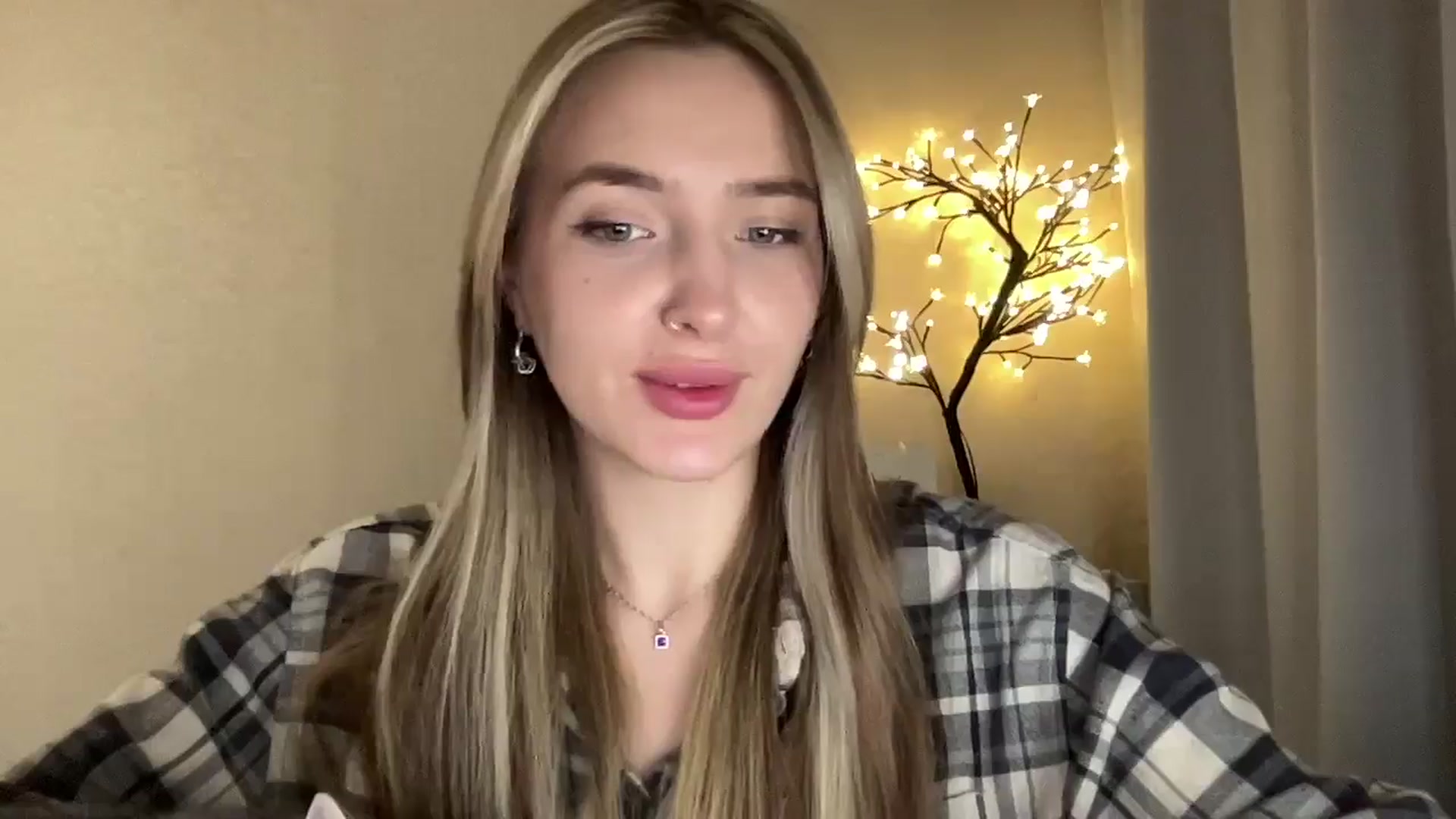 Gallery image thumbnail from My_Diana's myfreecams stream on, 03/27/2025, 22:56 image 13 of 20