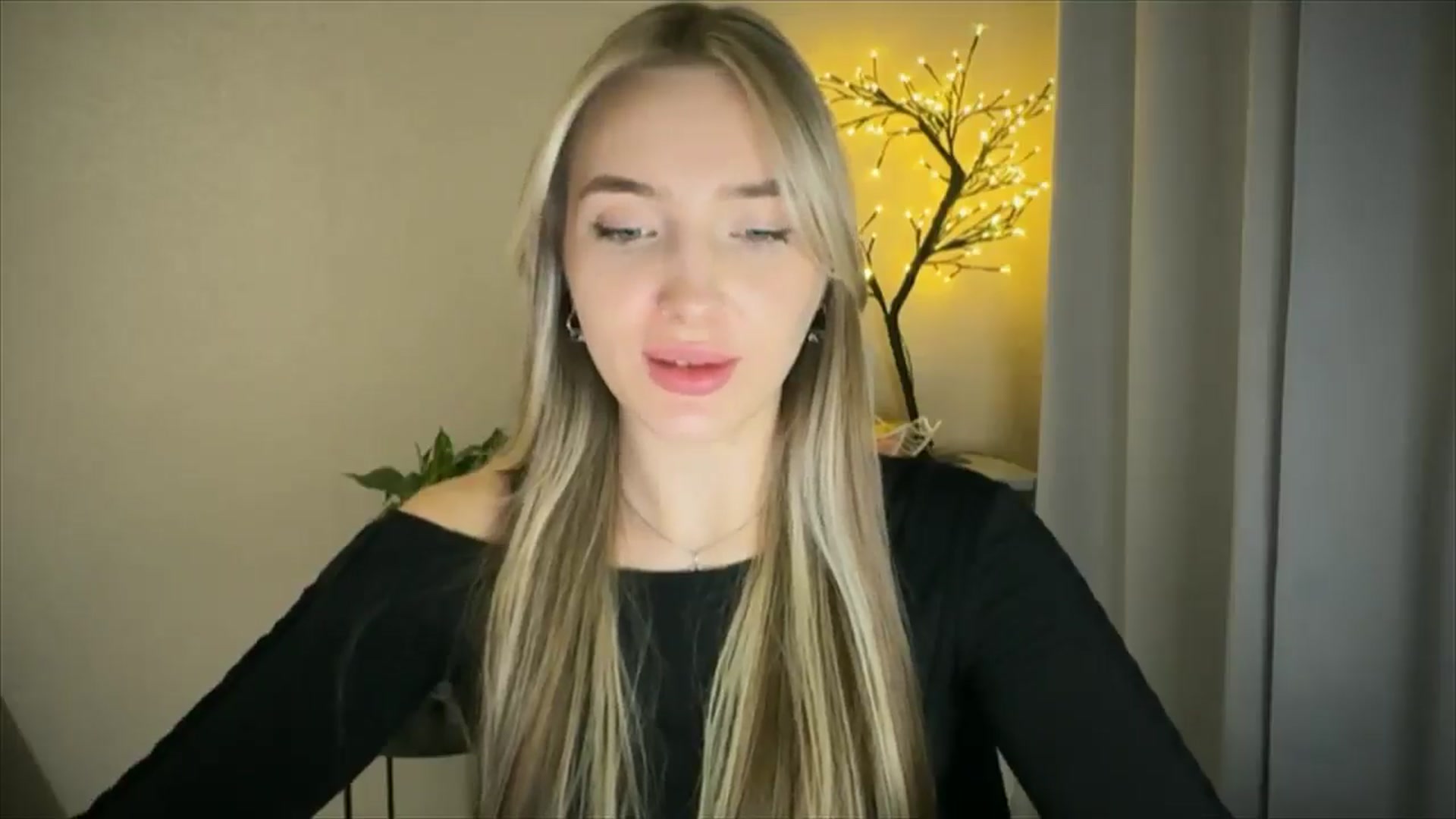 Gallery image thumbnail from My_Diana's myfreecams stream on, 03/28/2025, 16:59 image 16 of 20