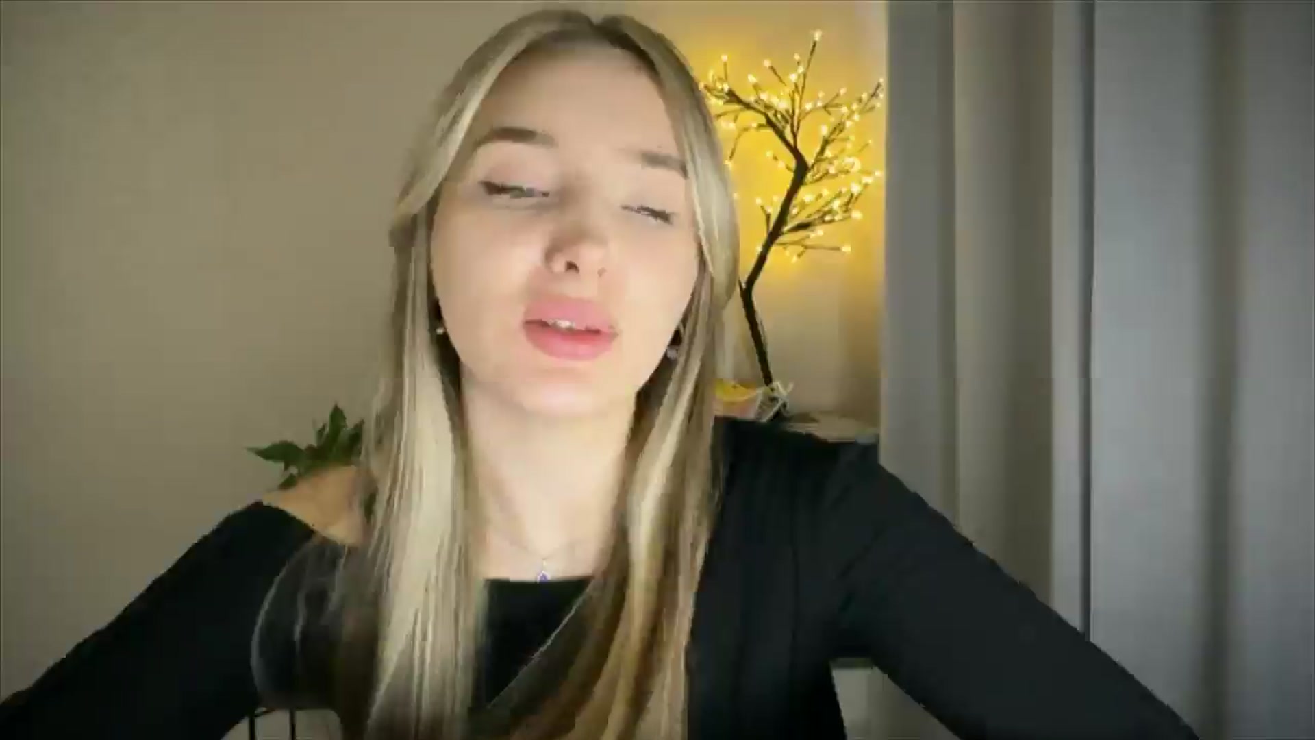 Gallery image thumbnail from My_Diana's myfreecams stream on, 03/28/2025, 16:59 image 2 of 20