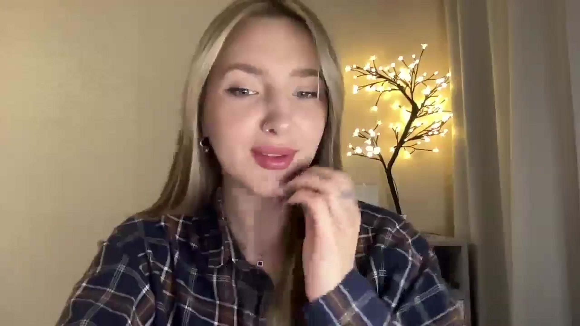Gallery image thumbnail from My_Diana's myfreecams stream on, 03/29/2025, 17:07 image 16 of 20