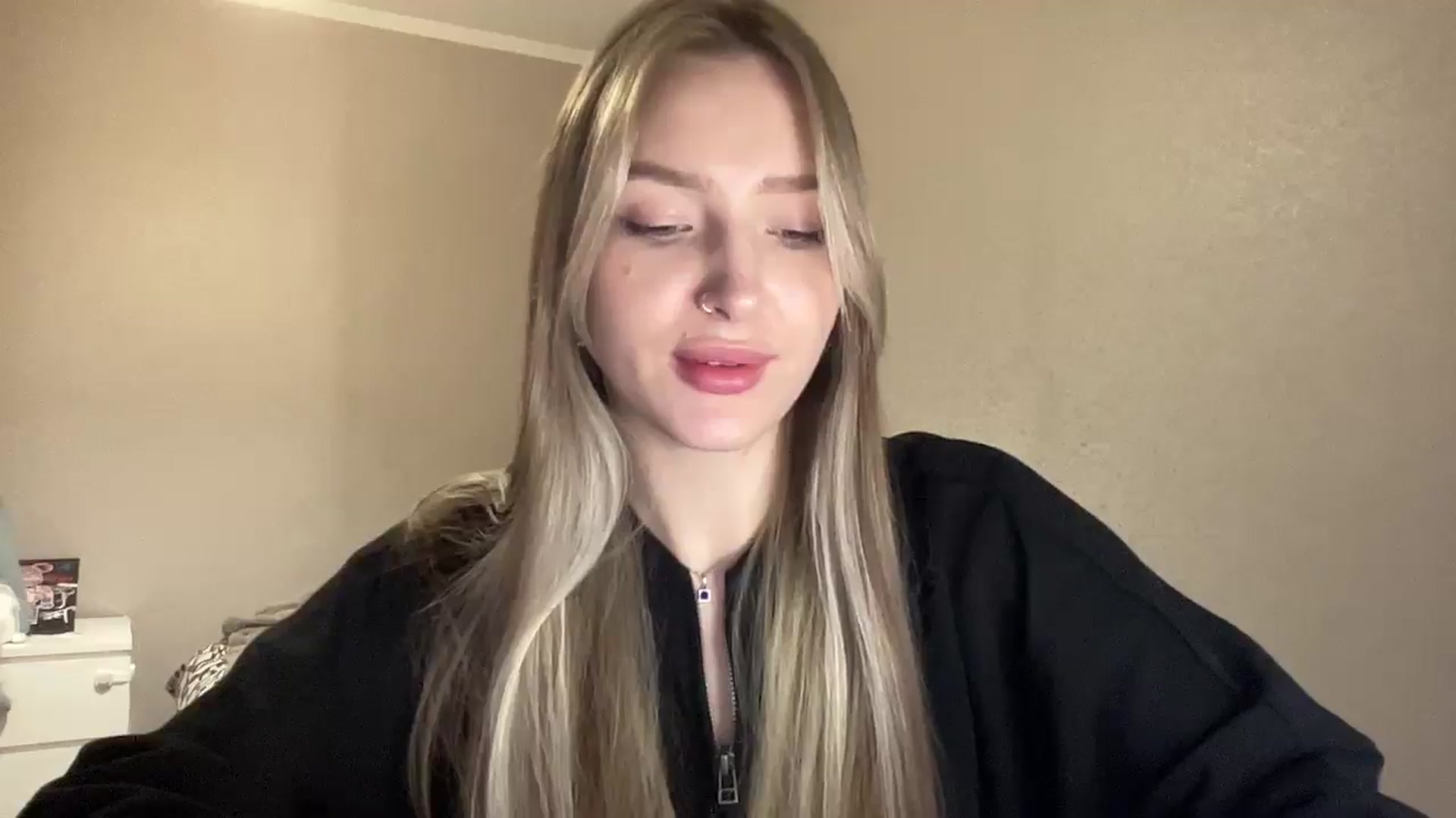 Gallery image thumbnail from My_Diana's myfreecams stream on, 03/31/2025, 16:09 image 19 of 20