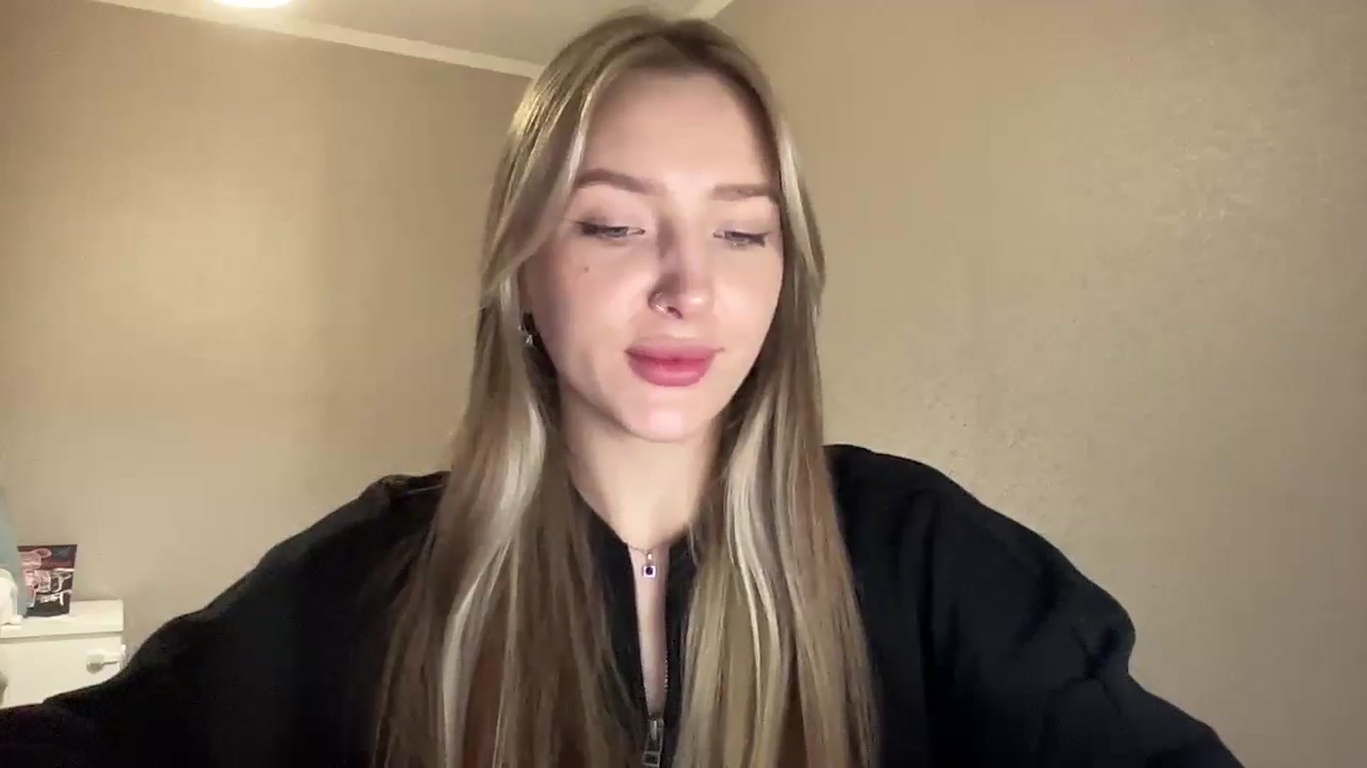 Gallery image thumbnail from My_Diana's myfreecams stream on, 03/31/2025, 16:09 image 4 of 20