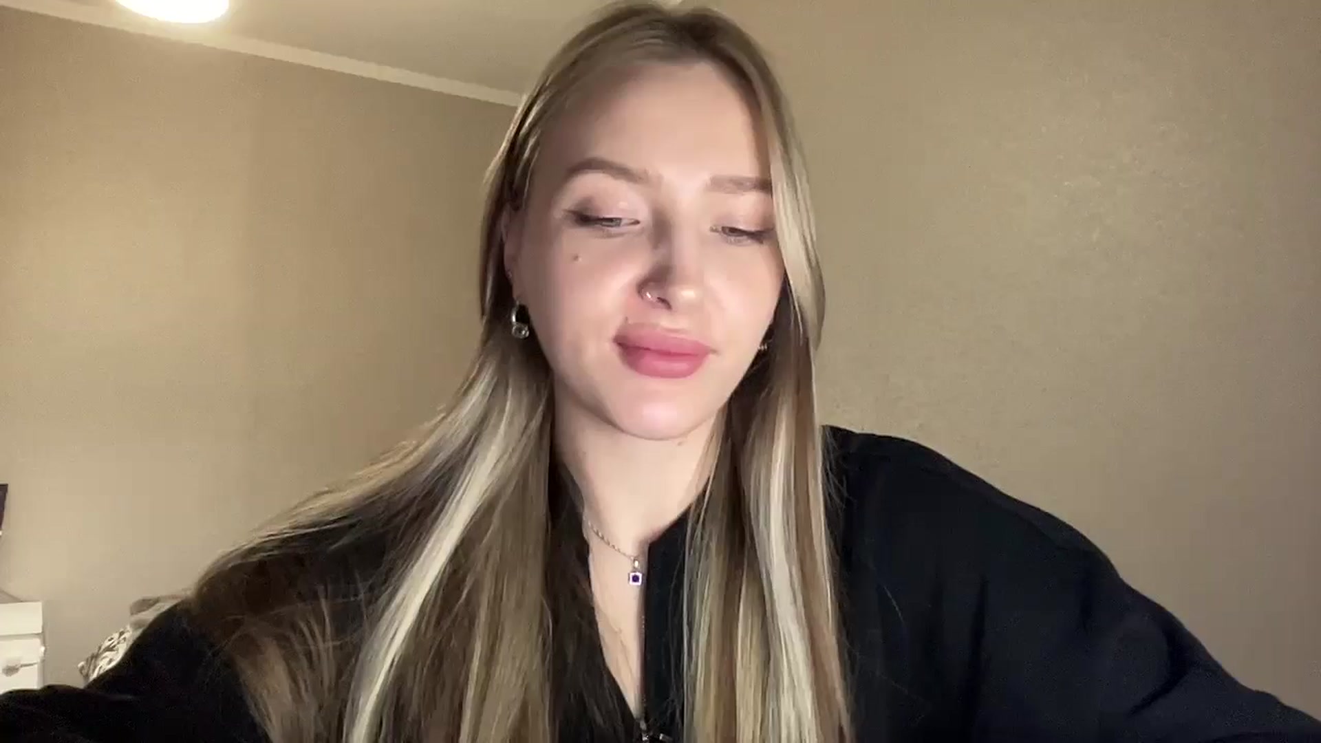 Gallery image thumbnail from My_Diana's myfreecams stream on, 03/31/2025, 21:33 image 5 of 20