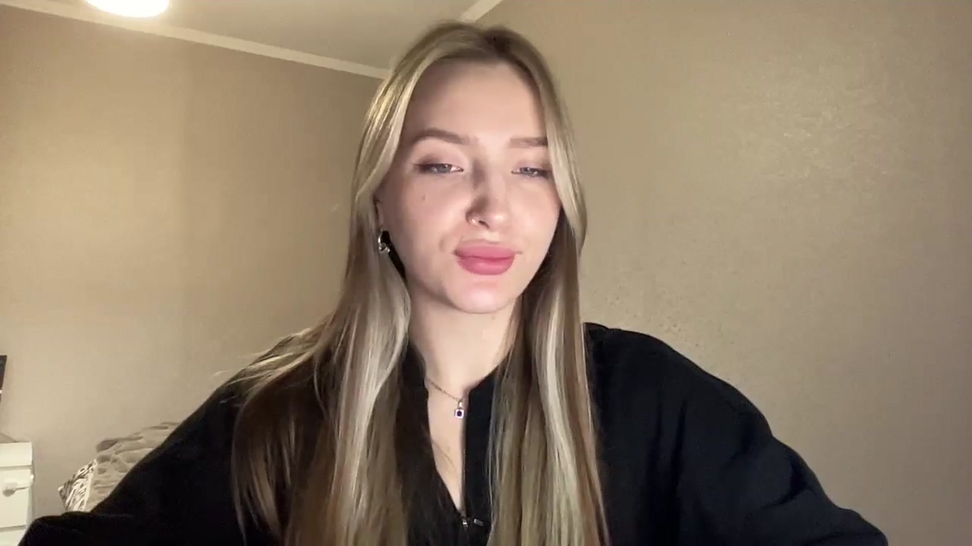Gallery image thumbnail from My_Diana's myfreecams stream on, 03/31/2025, 21:33 image 11 of 20