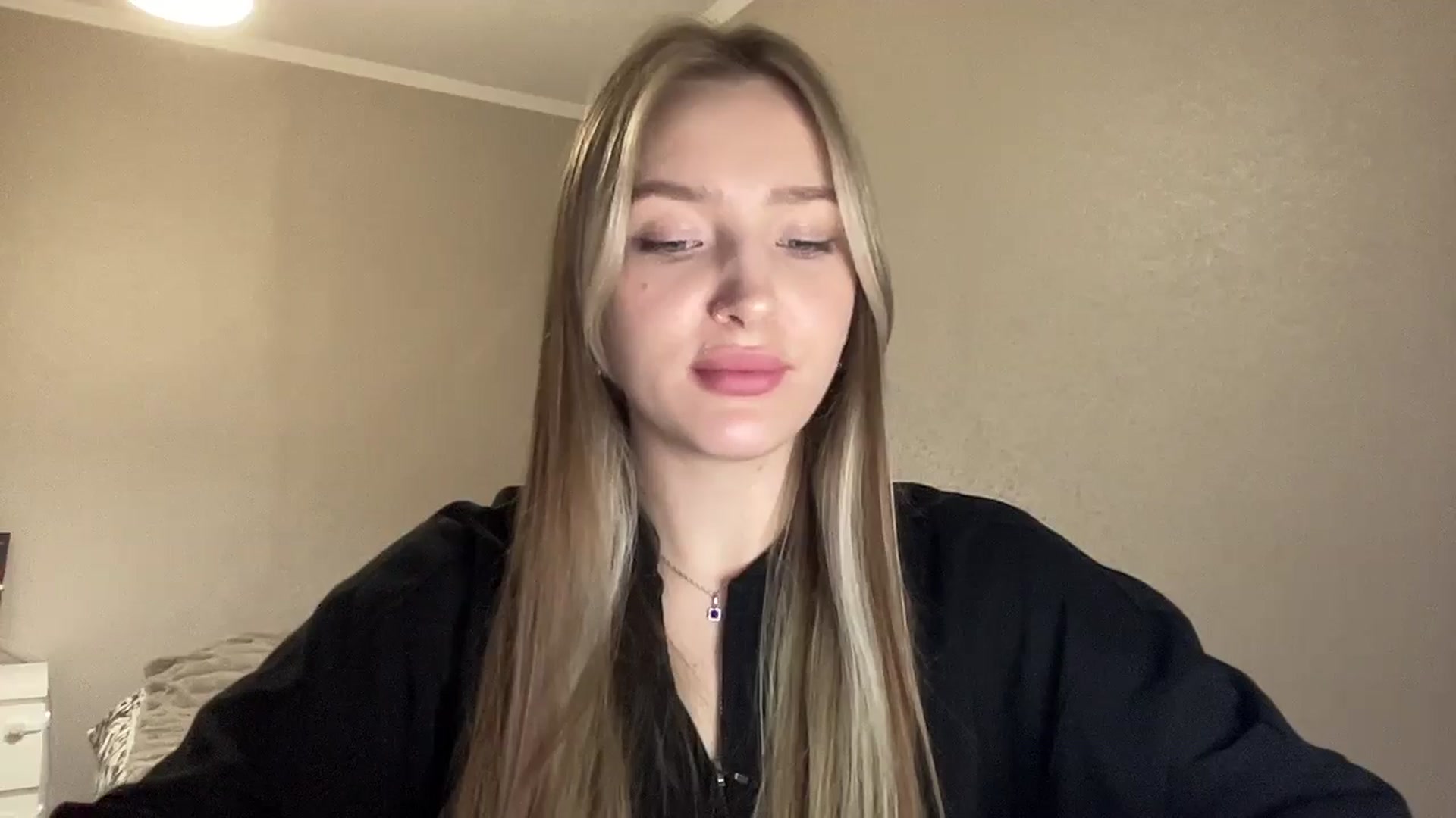 Gallery image thumbnail from My_Diana's myfreecams stream on, 03/31/2025, 21:33 image 9 of 20