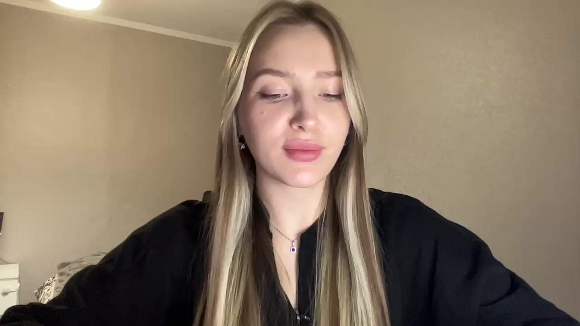 Gallery image thumbnail from My_Diana's myfreecams stream on, 03/31/2025, 21:33 image 3 of 20
