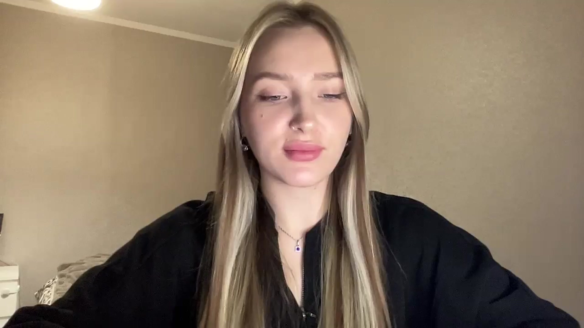 Gallery image thumbnail from My_Diana's myfreecams stream on, 03/31/2025, 21:33 image 4 of 20
