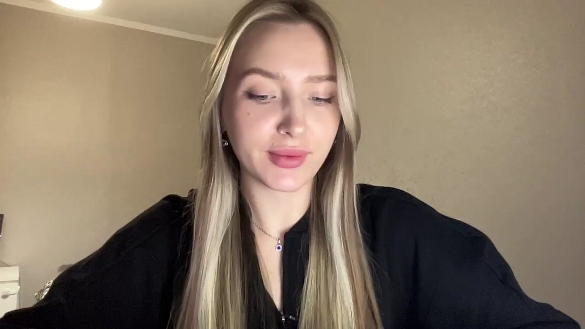 Gallery image thumbnail from My_Diana's myfreecams stream on, 03/31/2025, 21:33 image 1 of 20