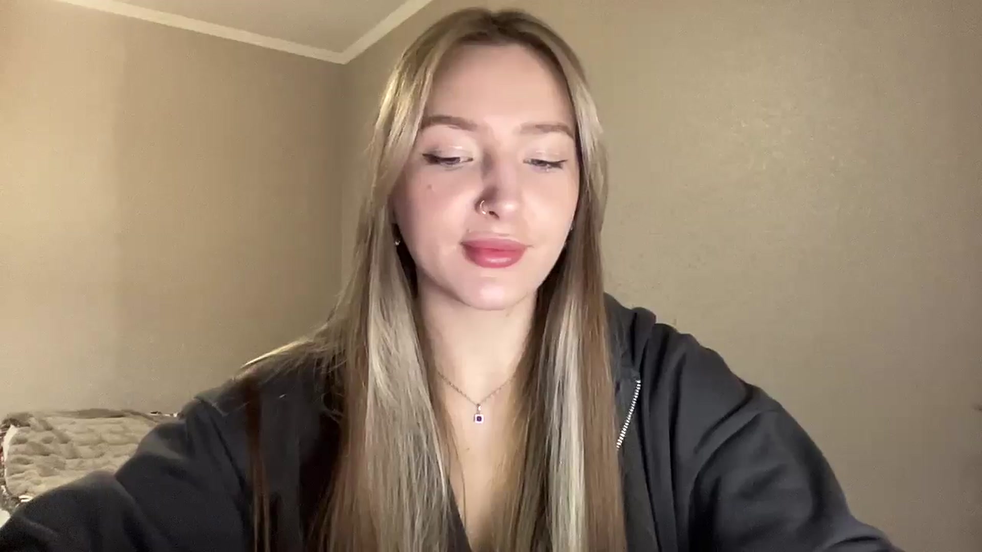 Gallery image thumbnail from My_Diana's myfreecams stream on, 04/01/2025, 14:35 image 12 of 20