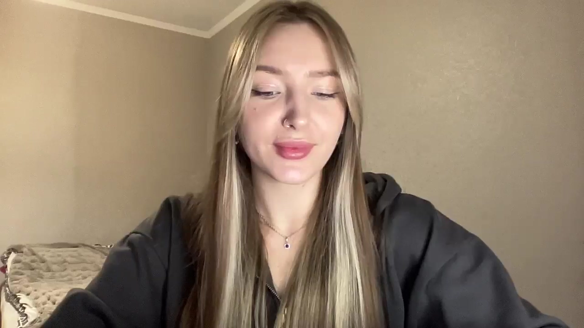Gallery image thumbnail from My_Diana's myfreecams stream on, 04/01/2025, 14:59 image 11 of 20