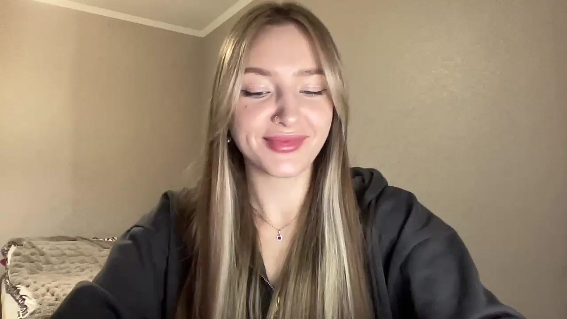 Gallery image thumbnail from My_Diana's myfreecams stream on, 04/01/2025, 14:59 image 12 of 20