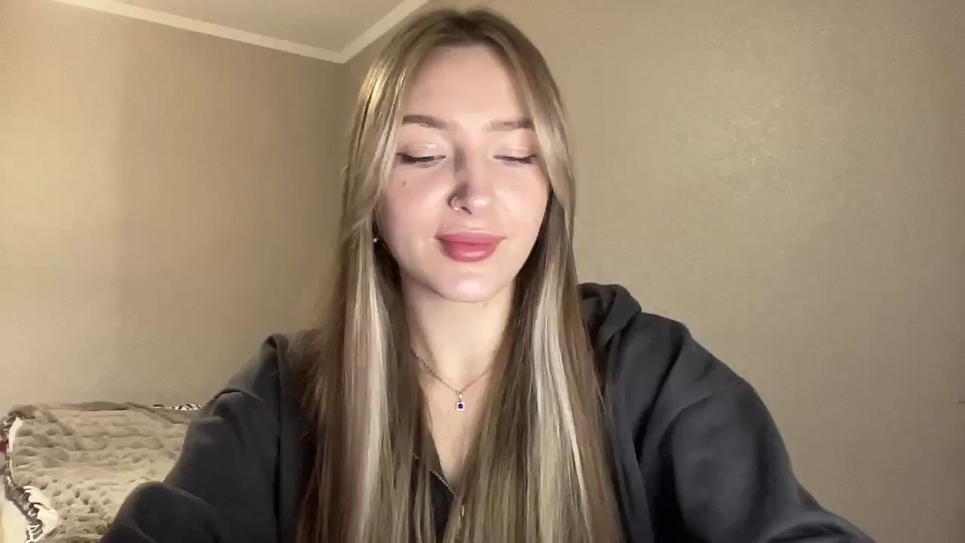 Gallery image thumbnail from My_Diana's myfreecams stream on, 04/01/2025, 14:59 image 14 of 20