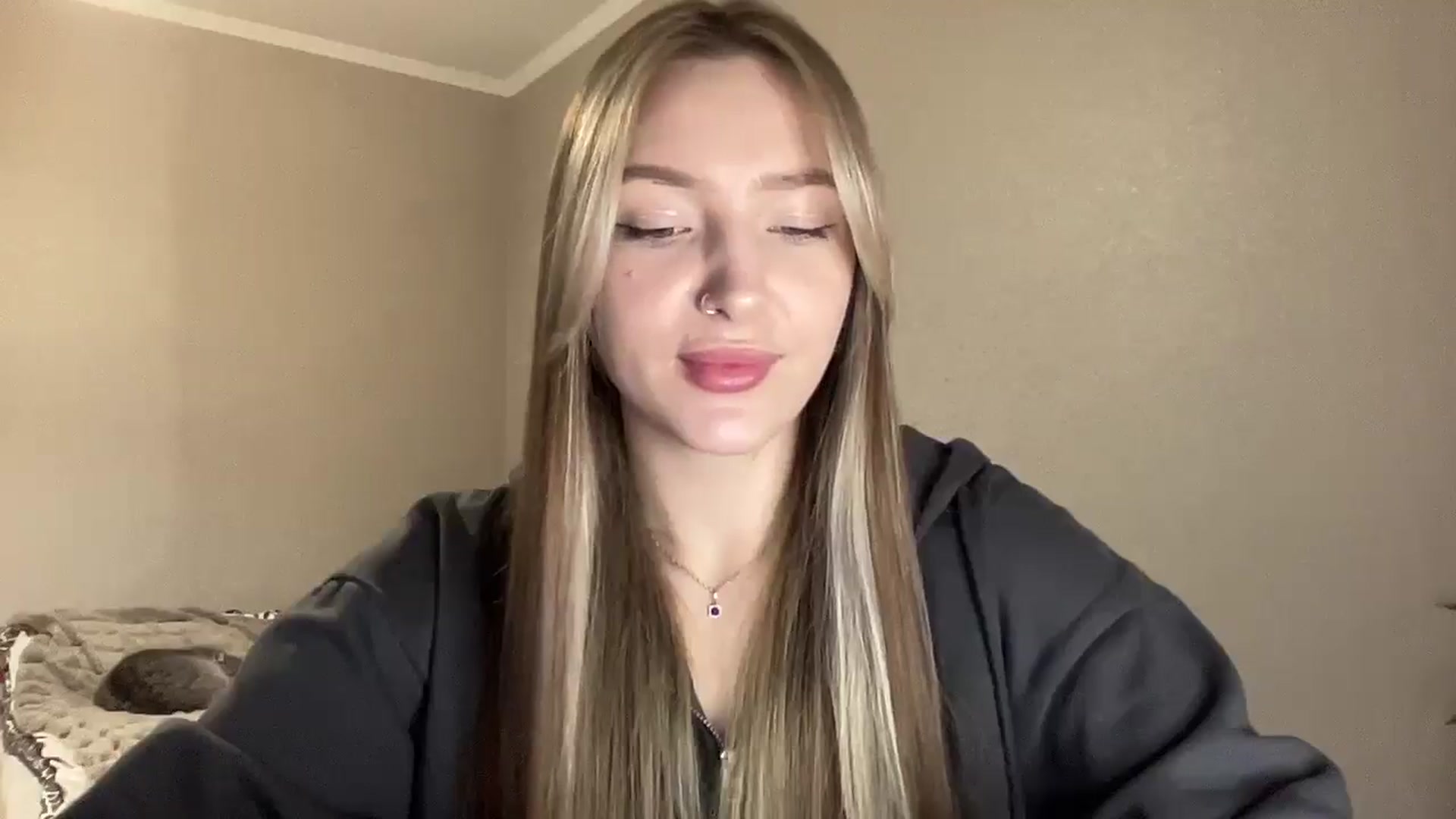 Gallery image thumbnail from My_Diana's myfreecams stream on, 04/01/2025, 15:40 image 13 of 20