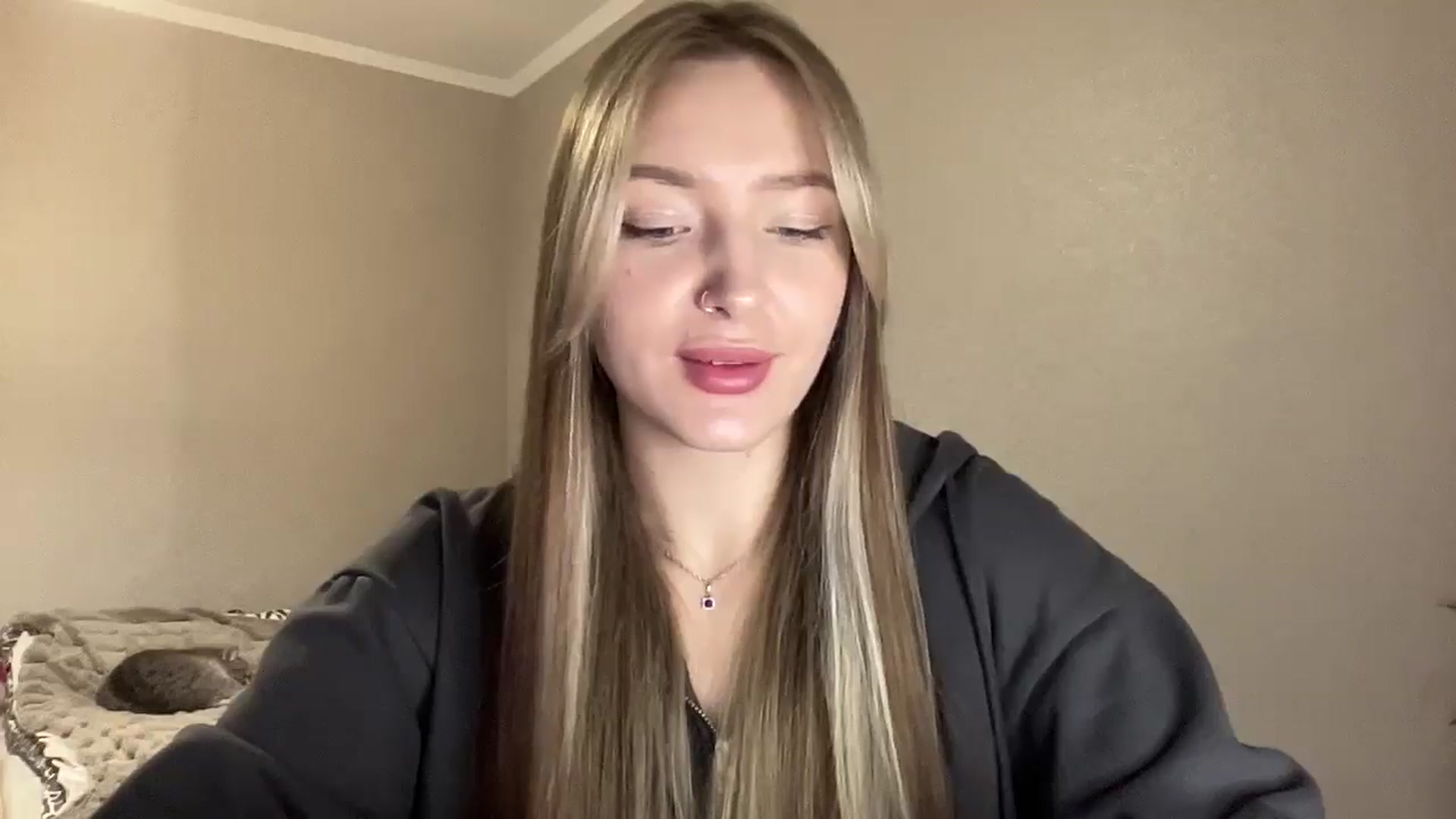 Gallery image thumbnail from My_Diana's myfreecams stream on, 04/01/2025, 15:40 image 17 of 20