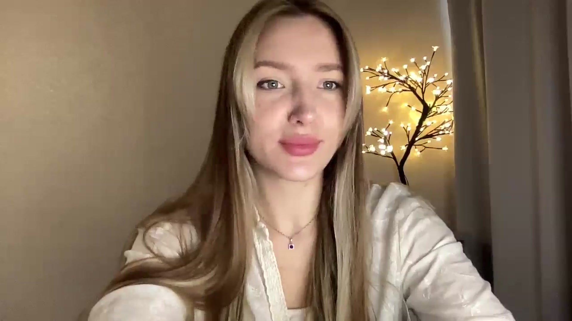 Gallery image thumbnail from My_Diana's myfreecams stream on, 04/02/2025, 13:35 image 14 of 20
