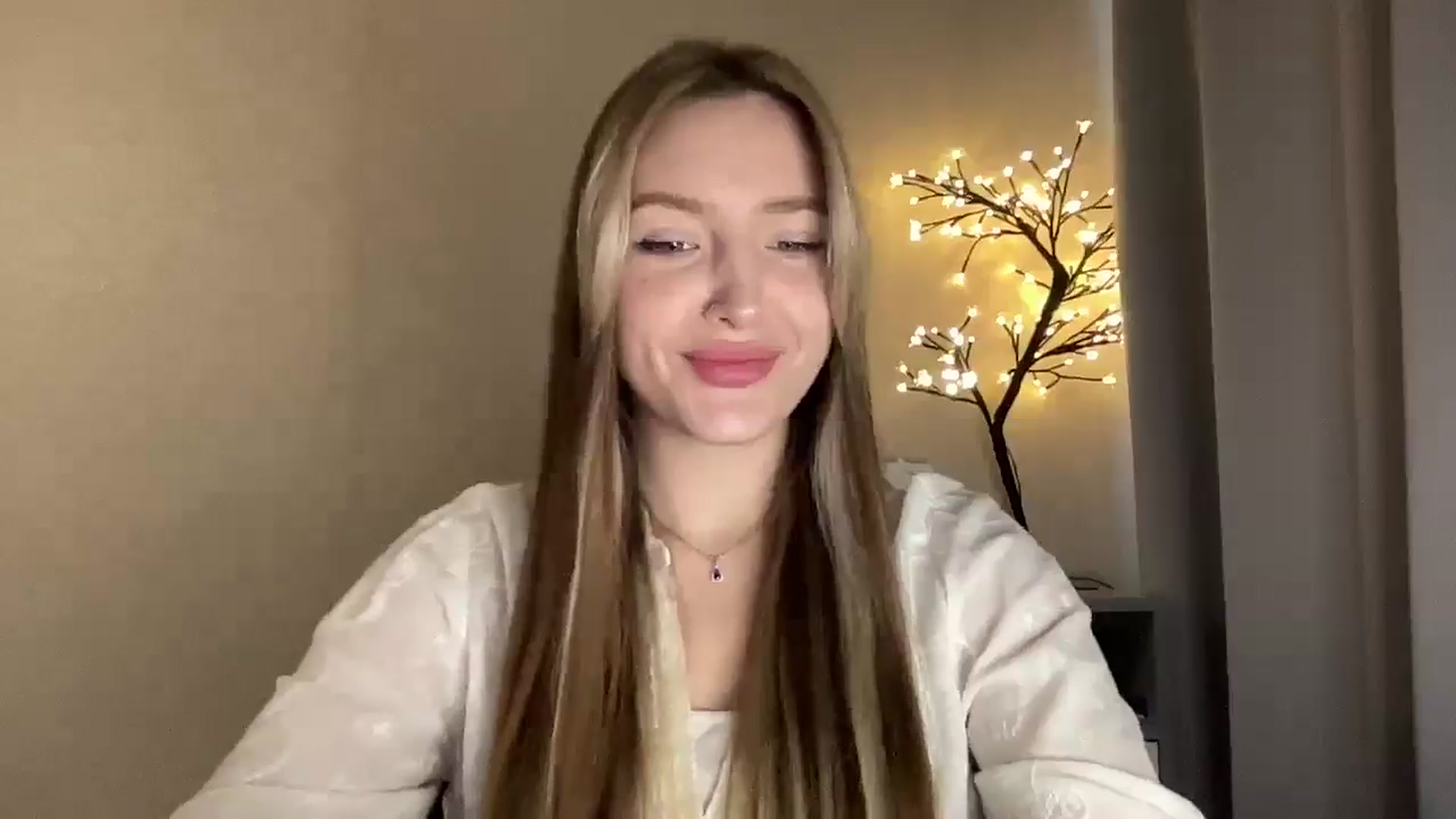 Gallery image thumbnail from My_Diana's myfreecams stream on, 04/02/2025, 14:22 image 15 of 20