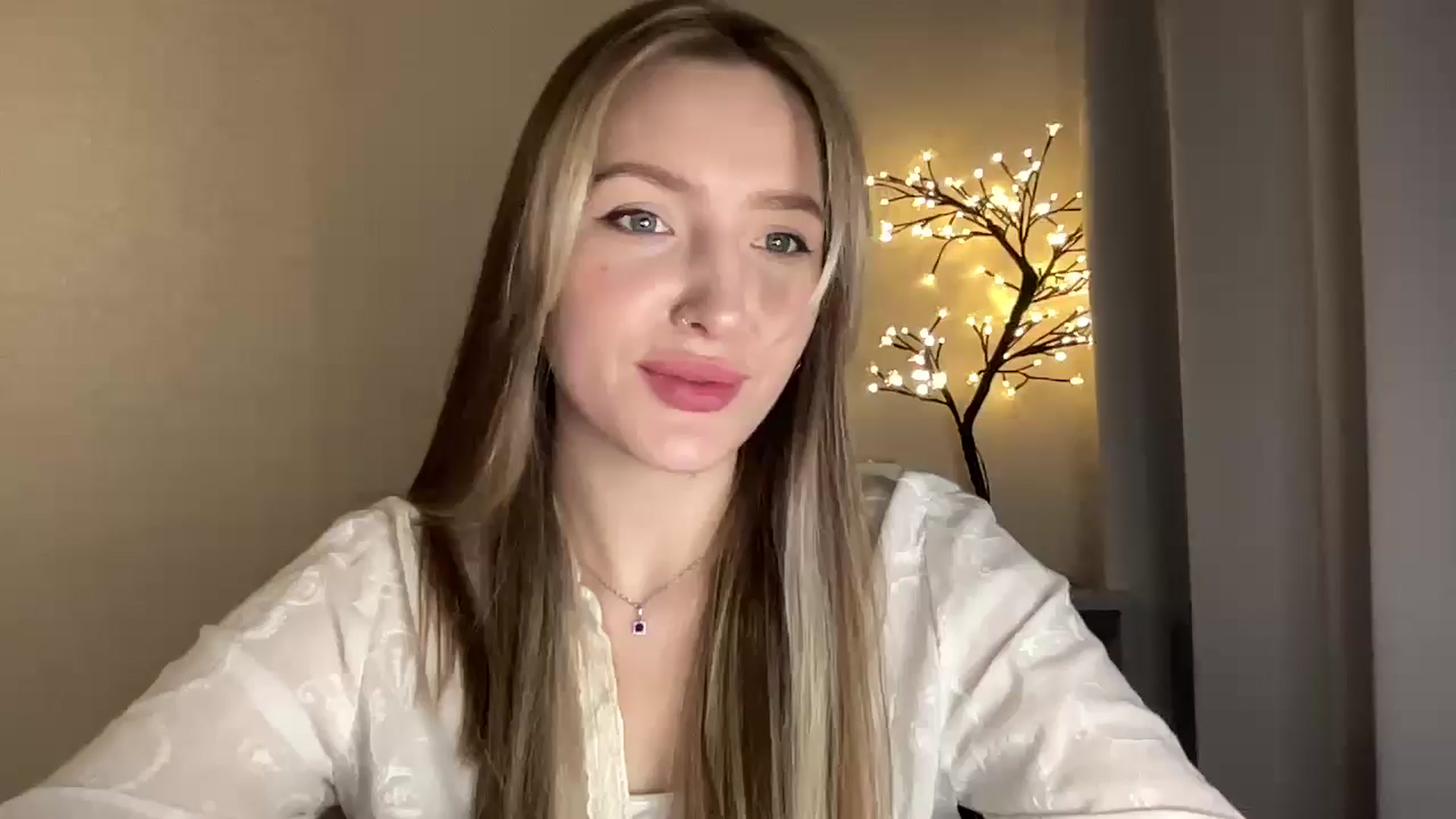 Gallery image thumbnail from My_Diana's myfreecams stream on, 04/02/2025, 15:07 image 16 of 20