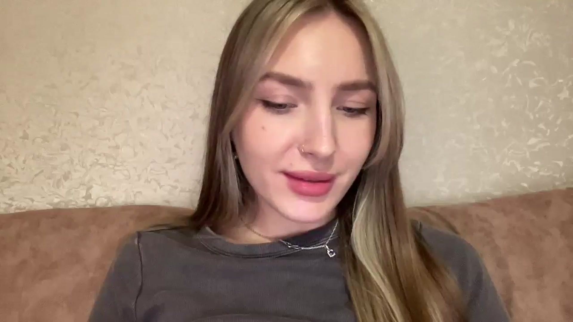 Gallery image thumbnail from My_Diana's myfreecams stream on, 04/04/2025, 16:21 image 16 of 20