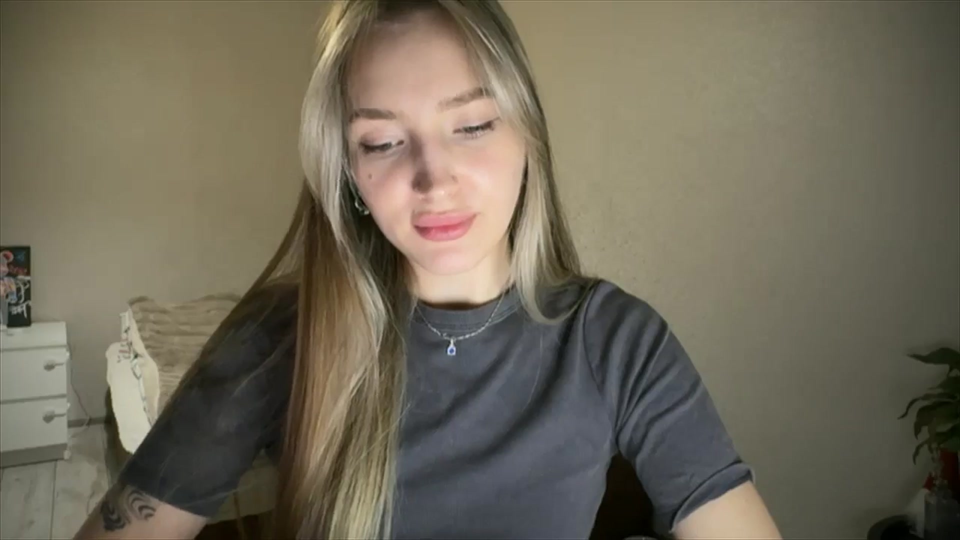 Gallery image thumbnail from My_Diana's myfreecams stream on, 04/04/2025, 16:21 image 5 of 20