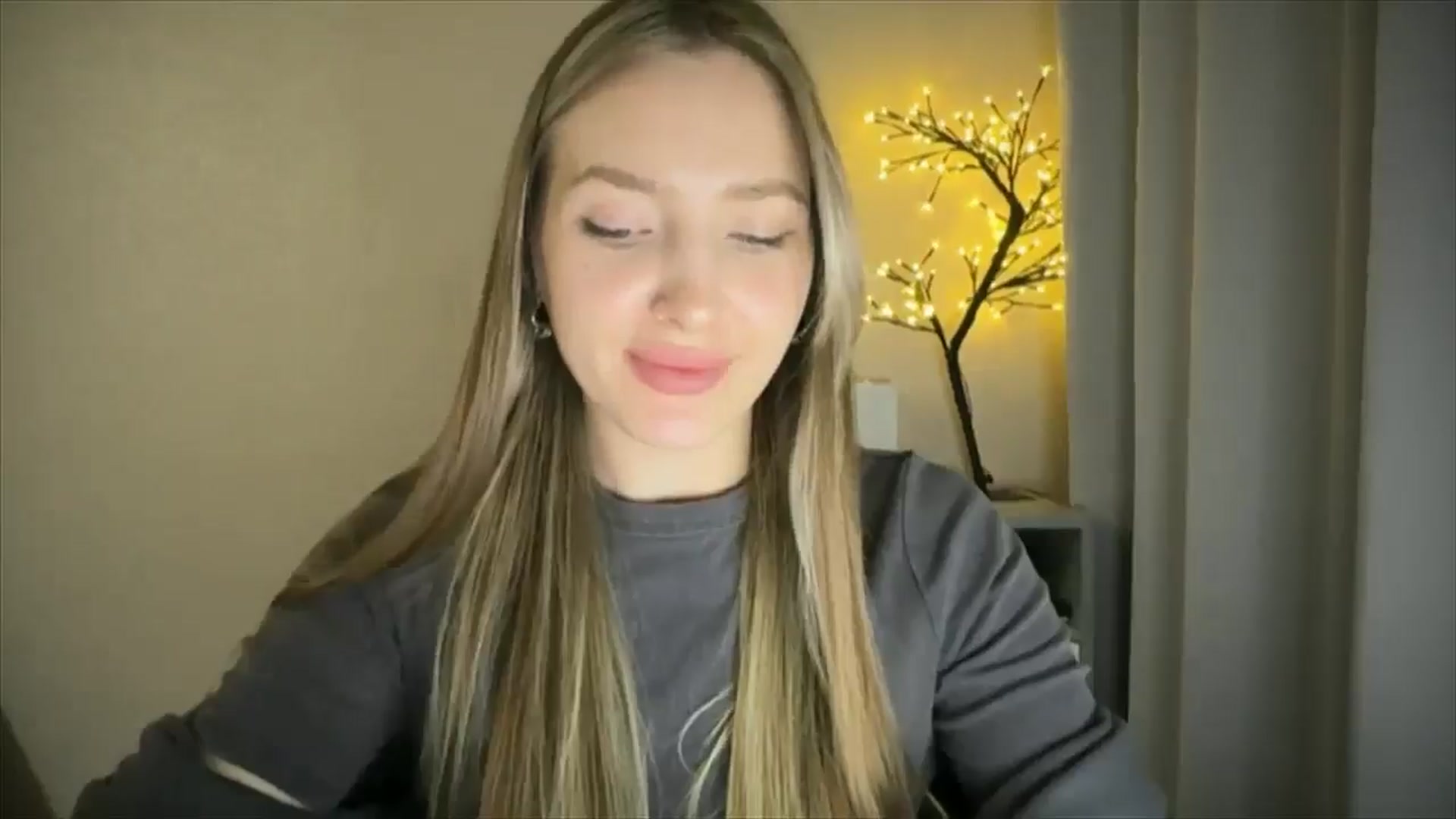 Gallery image thumbnail from My_Diana's myfreecams stream on, 04/04/2025, 22:48 image 2 of 20