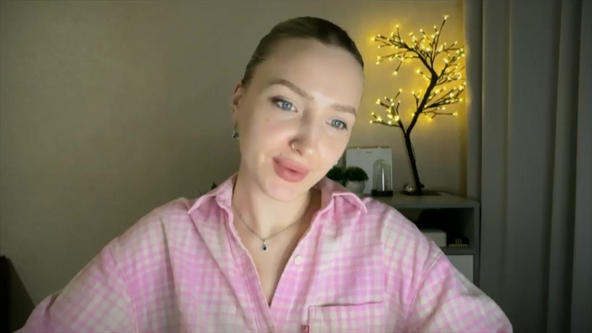 Gallery image thumbnail from My_Diana's myfreecams stream on, 04/07/2025, 20:37 image 15 of 20