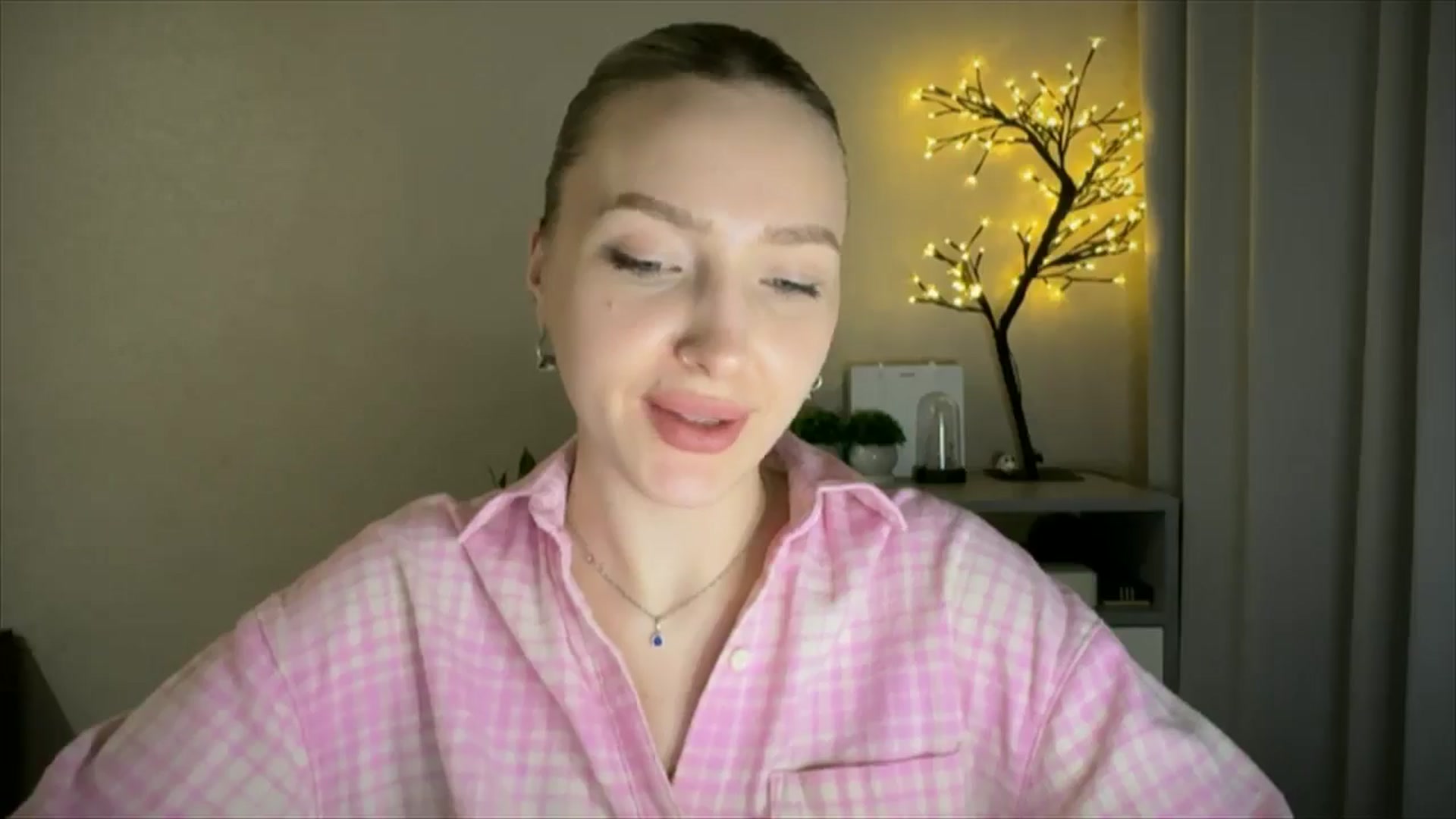 Gallery image thumbnail from My_Diana's myfreecams stream on, 04/07/2025, 20:37 image 12 of 20