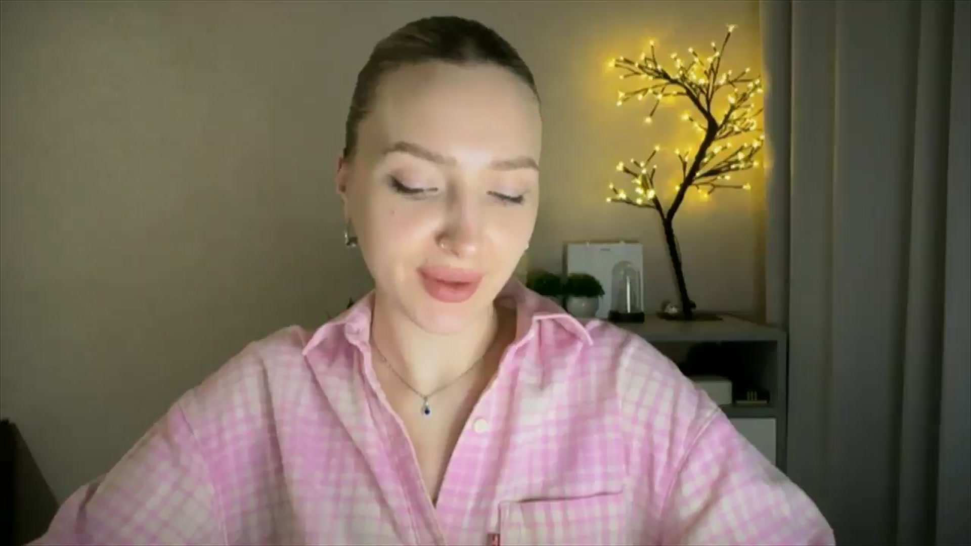 Gallery image thumbnail from My_Diana's myfreecams stream on, 04/07/2025, 20:37 image 14 of 20