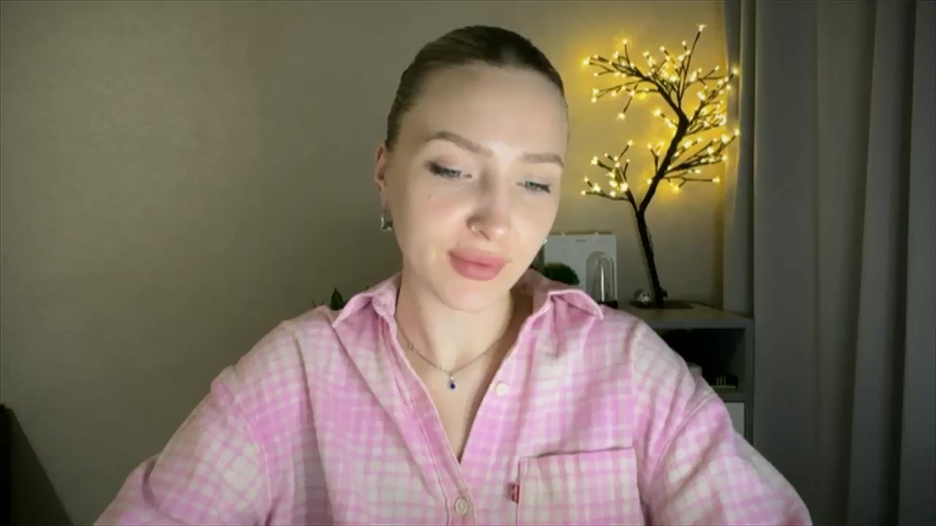 Gallery image thumbnail from My_Diana's myfreecams stream on, 04/07/2025, 20:37 image 8 of 20