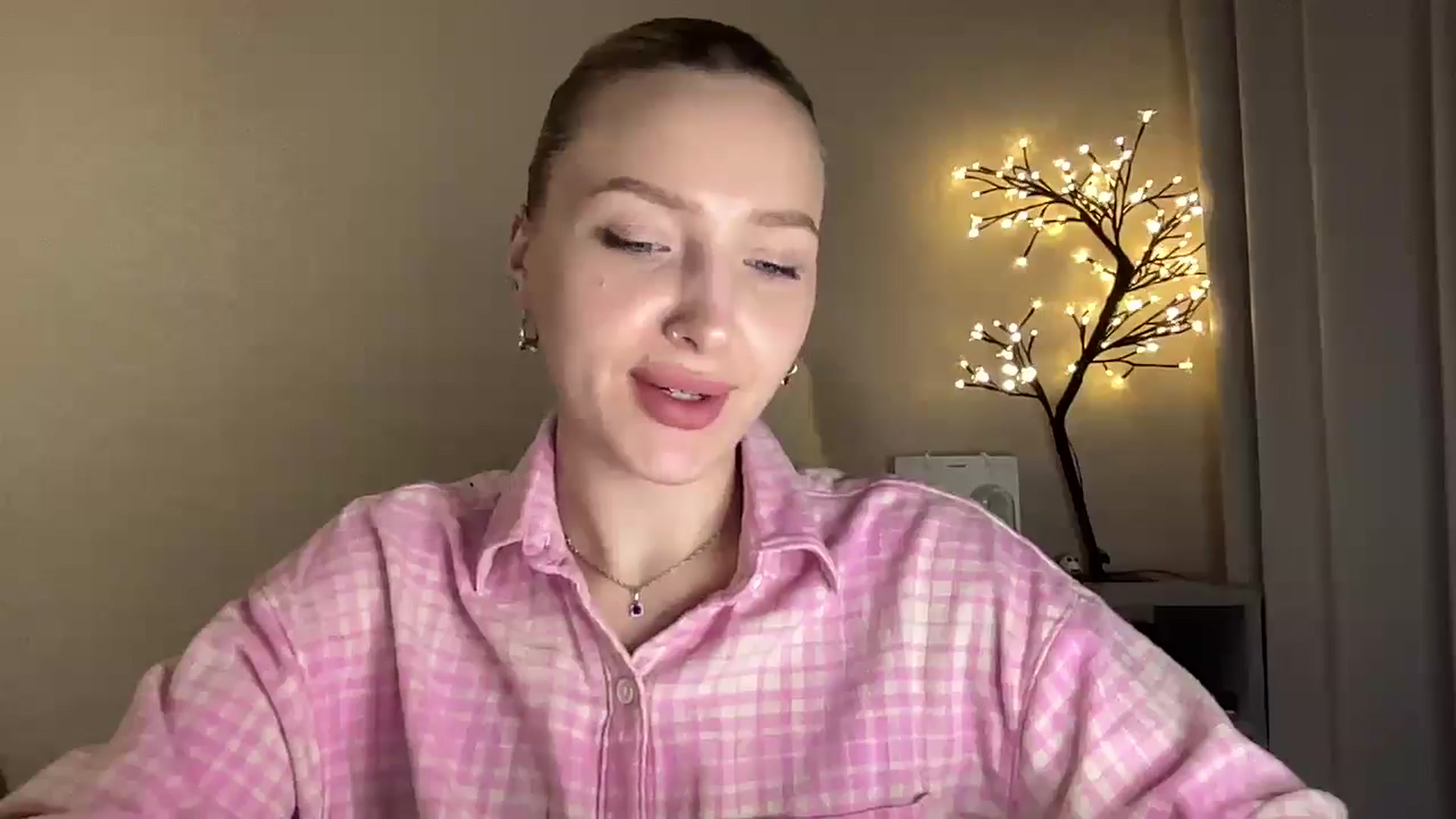 Gallery image thumbnail from My_Diana's myfreecams stream on, 04/07/2025, 21:05 image 5 of 20