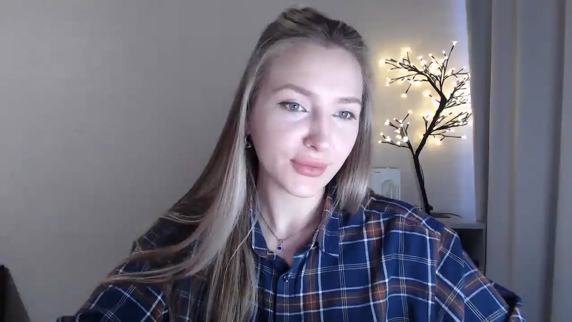 Gallery image thumbnail from My_Diana's myfreecams stream on, 04/08/2025, 13:47 image 10 of 20