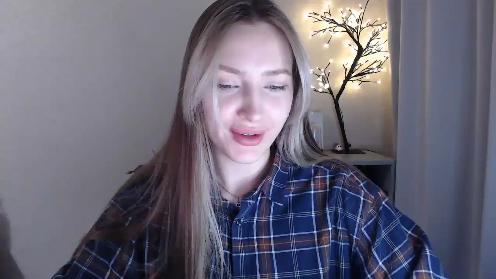 Gallery image thumbnail from My_Diana's myfreecams stream on, 04/08/2025, 22:19 image 1 of 20