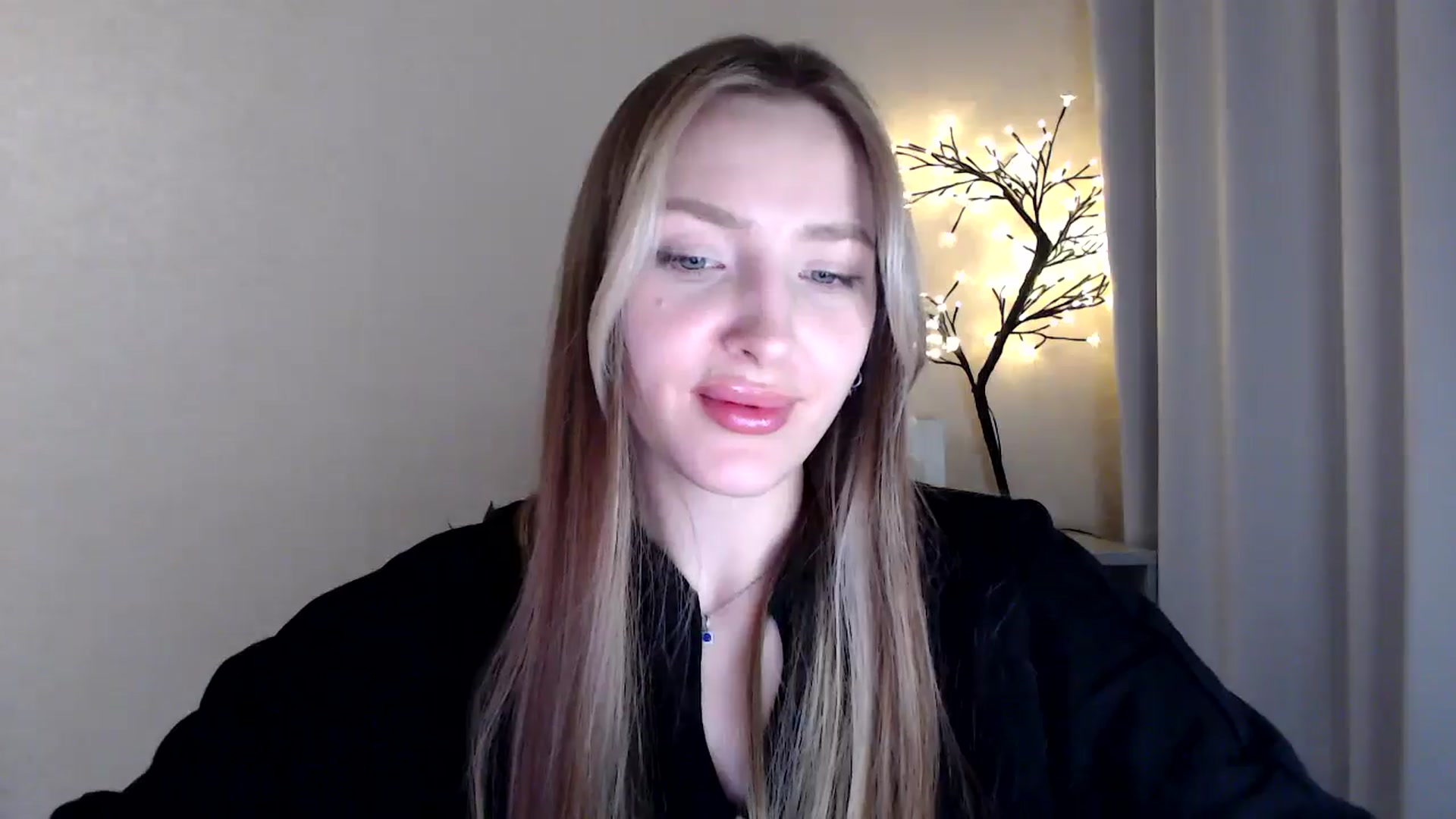 Gallery image thumbnail from My_Diana's myfreecams stream on, 04/09/2025, 22:17 image 19 of 20