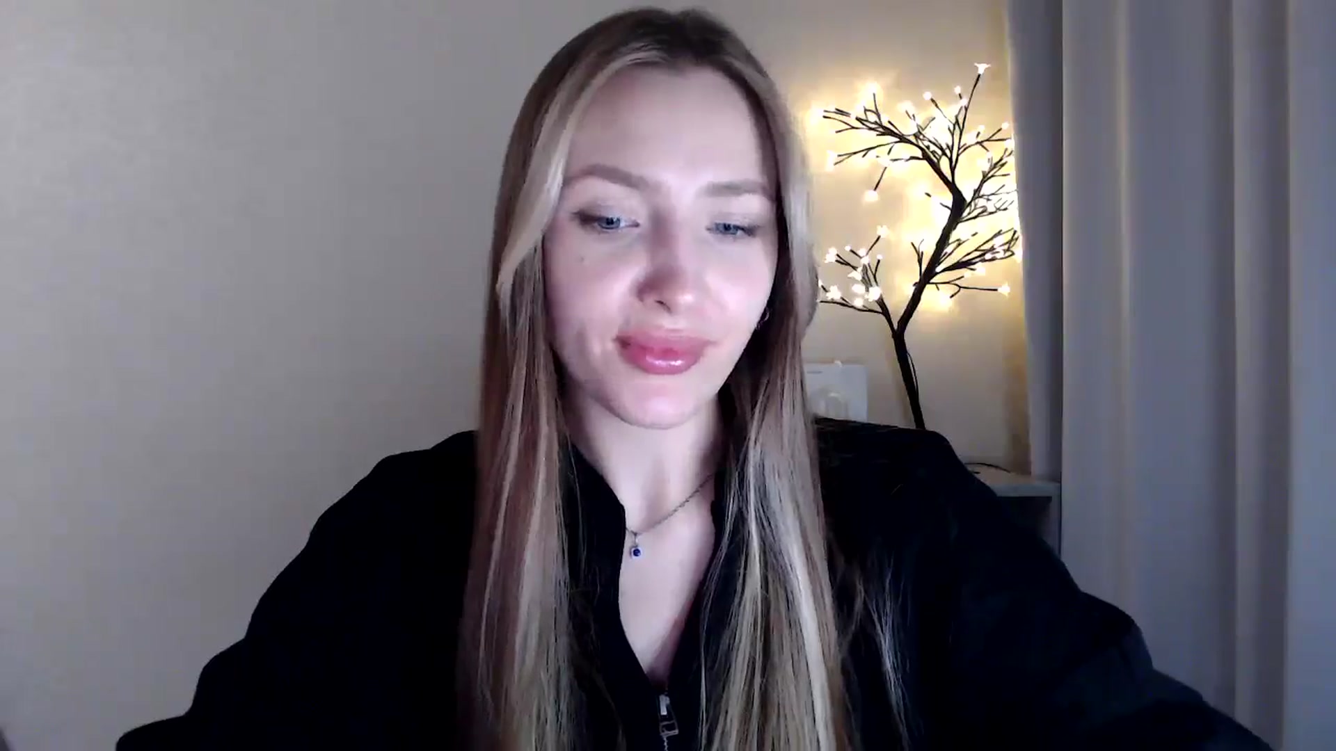 Gallery image thumbnail from My_Diana's myfreecams stream on, 04/09/2025, 22:17 image 5 of 20