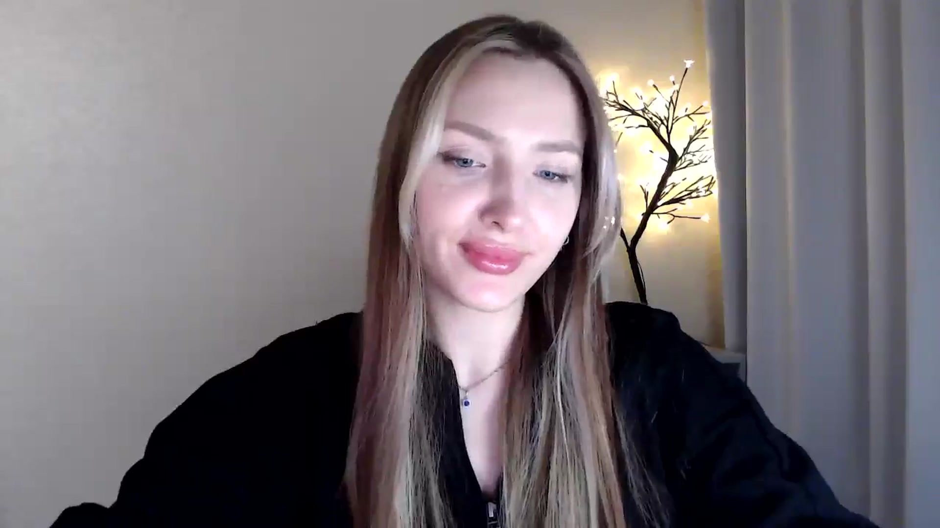 Gallery image thumbnail from My_Diana's myfreecams stream on, 04/09/2025, 22:17 image 7 of 20