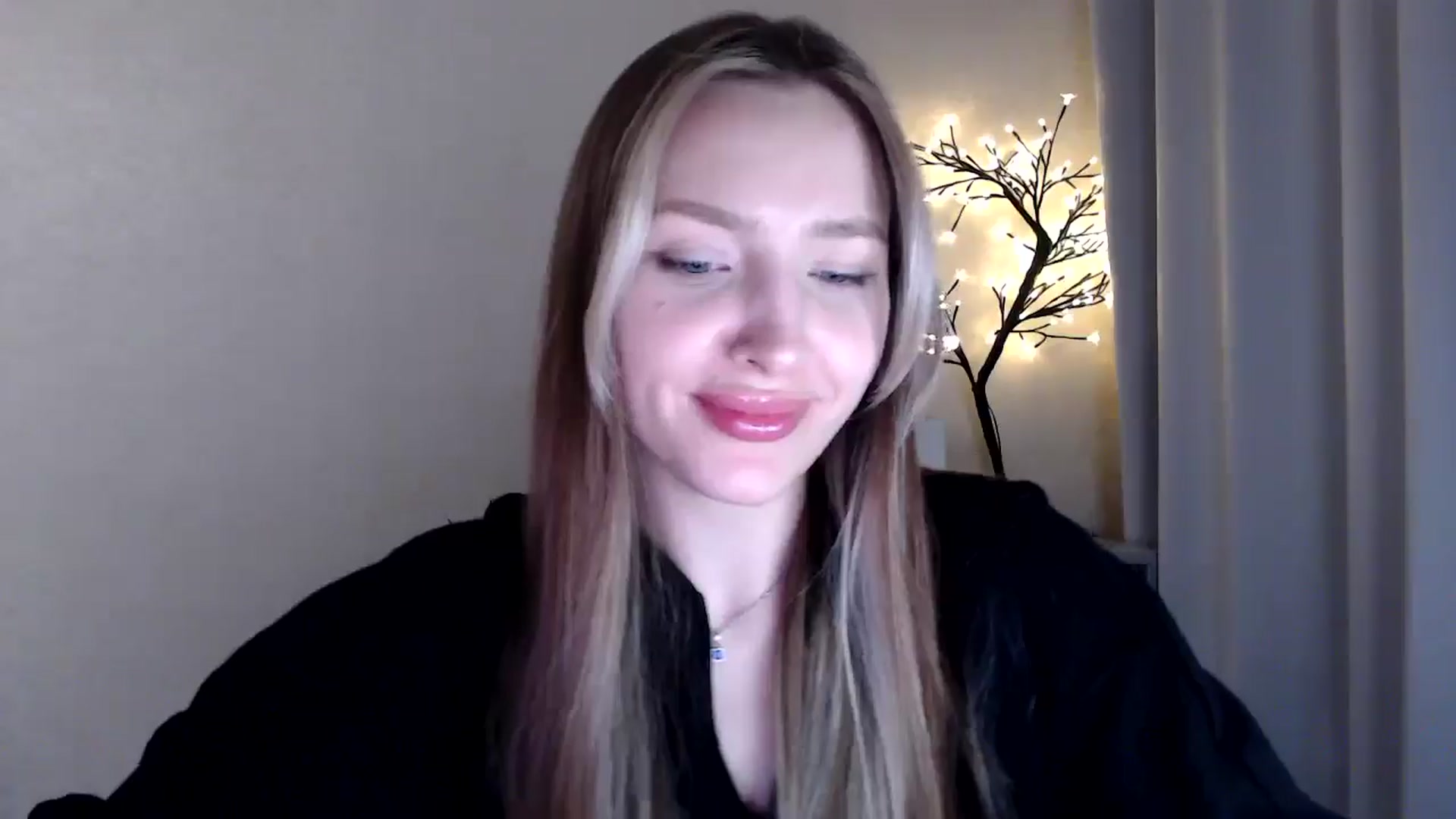 Gallery image thumbnail from My_Diana's myfreecams stream on, 04/09/2025, 22:17 image 10 of 20