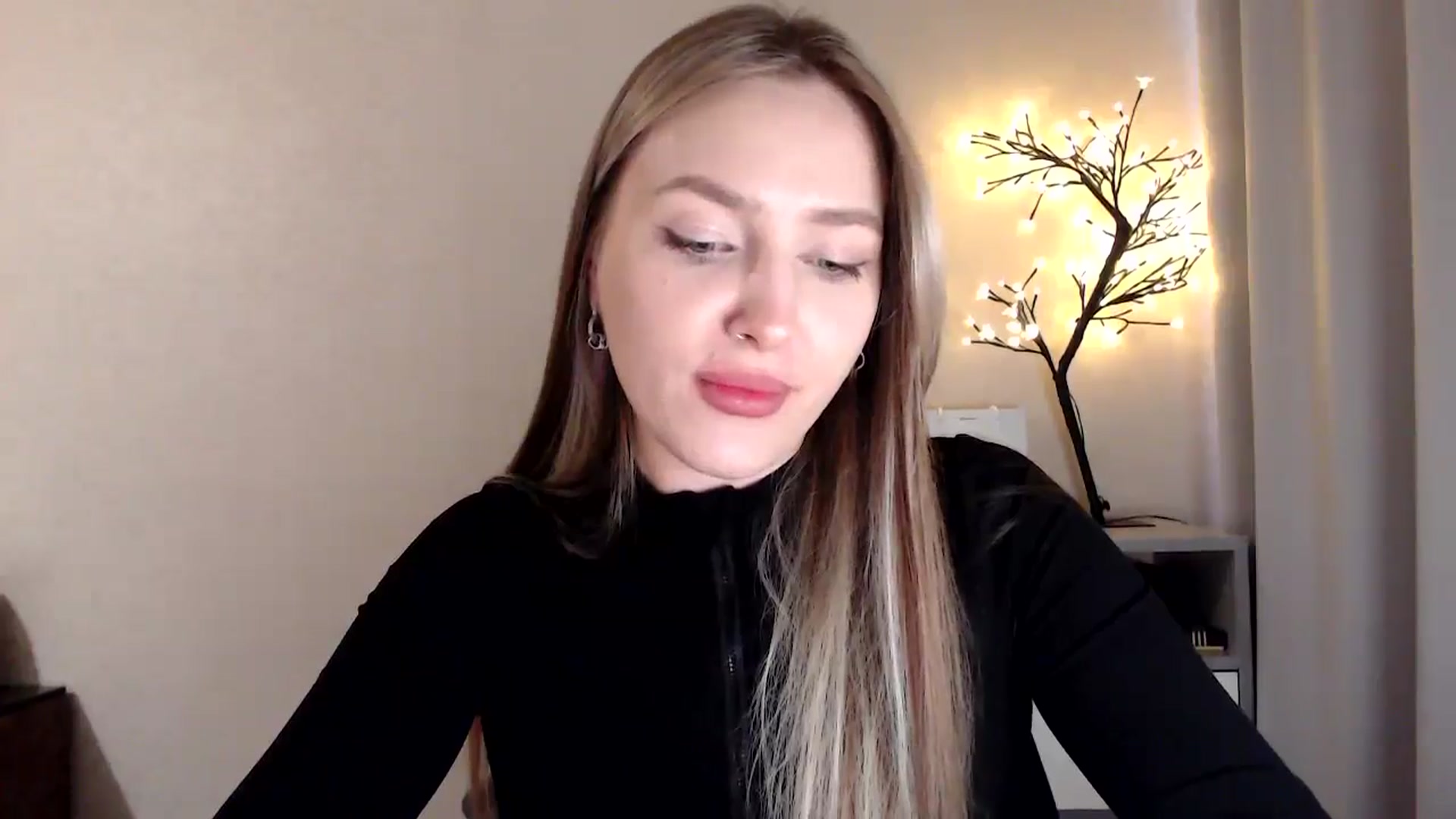 Gallery image thumbnail from My_Diana's myfreecams stream on, 04/10/2025, 14:58 image 10 of 20