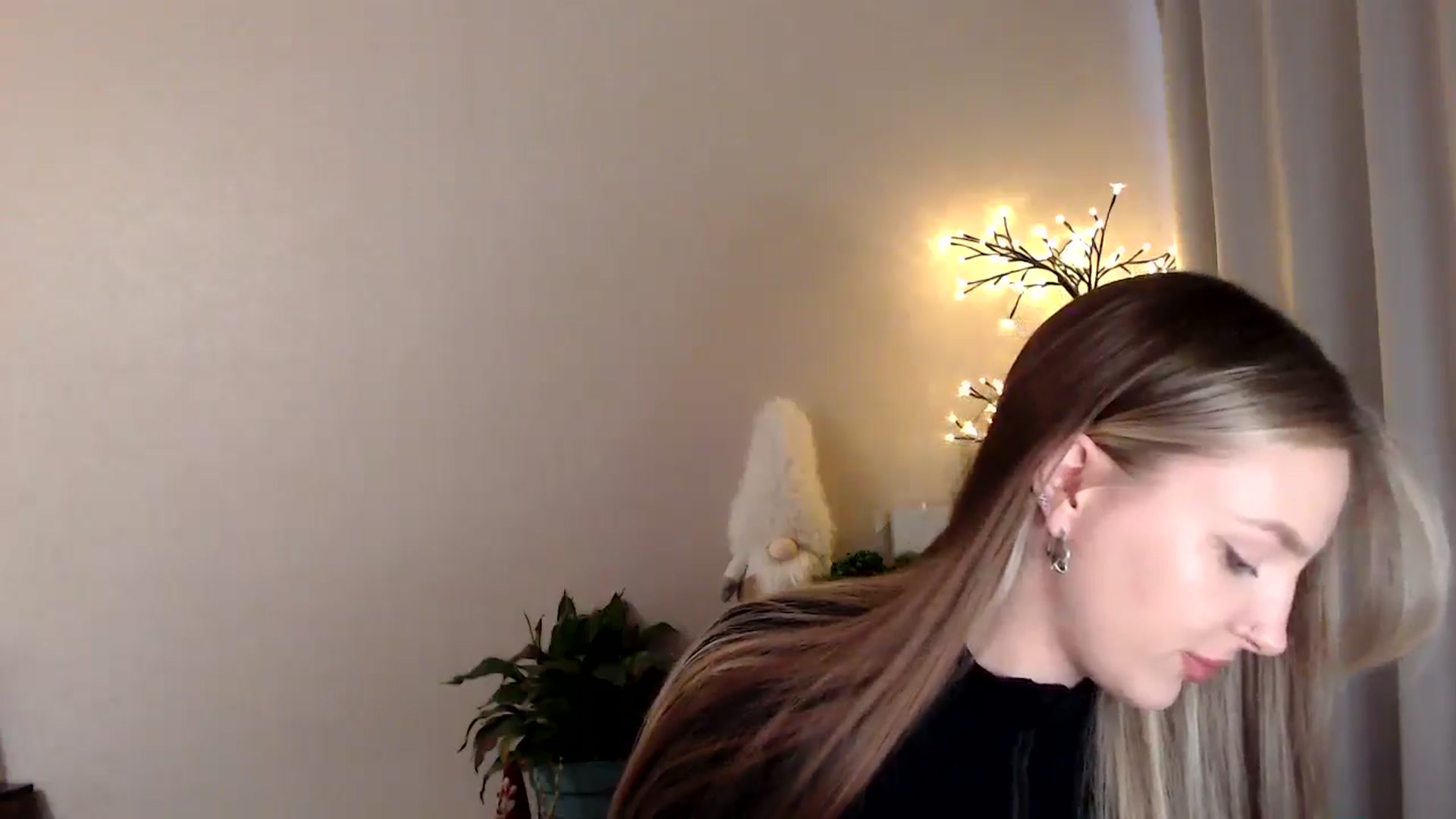 Gallery image thumbnail from My_Diana's myfreecams stream on, 04/10/2025, 14:58 image 15 of 20