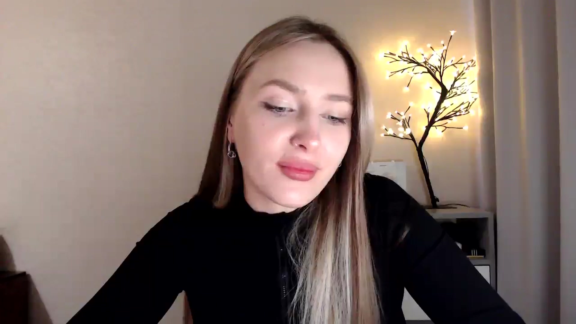Gallery image thumbnail from My_Diana's myfreecams stream on, 04/10/2025, 14:58 image 14 of 20