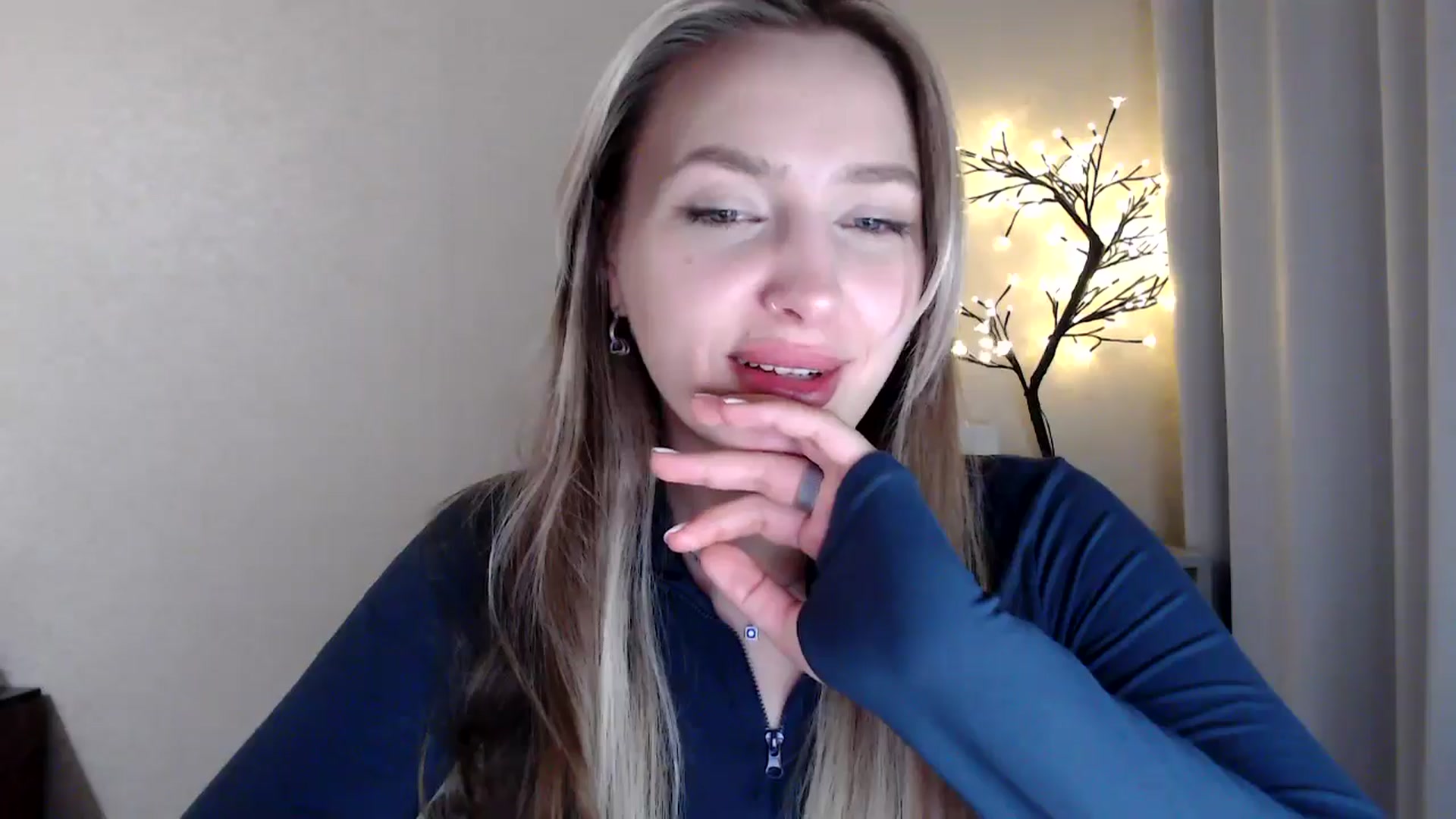 Gallery image thumbnail from My_Diana's myfreecams stream on, 04/10/2025, 21:42 image 3 of 20