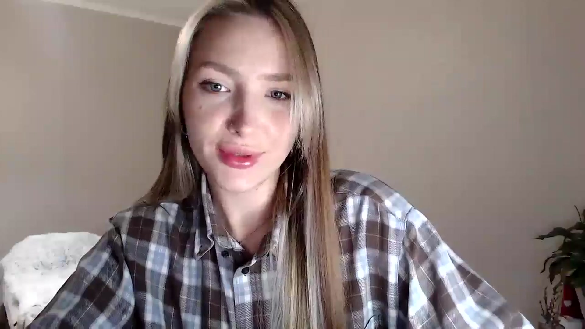 Gallery image thumbnail from My_Diana's myfreecams stream on, 04/11/2025, 15:48 image 10 of 20
