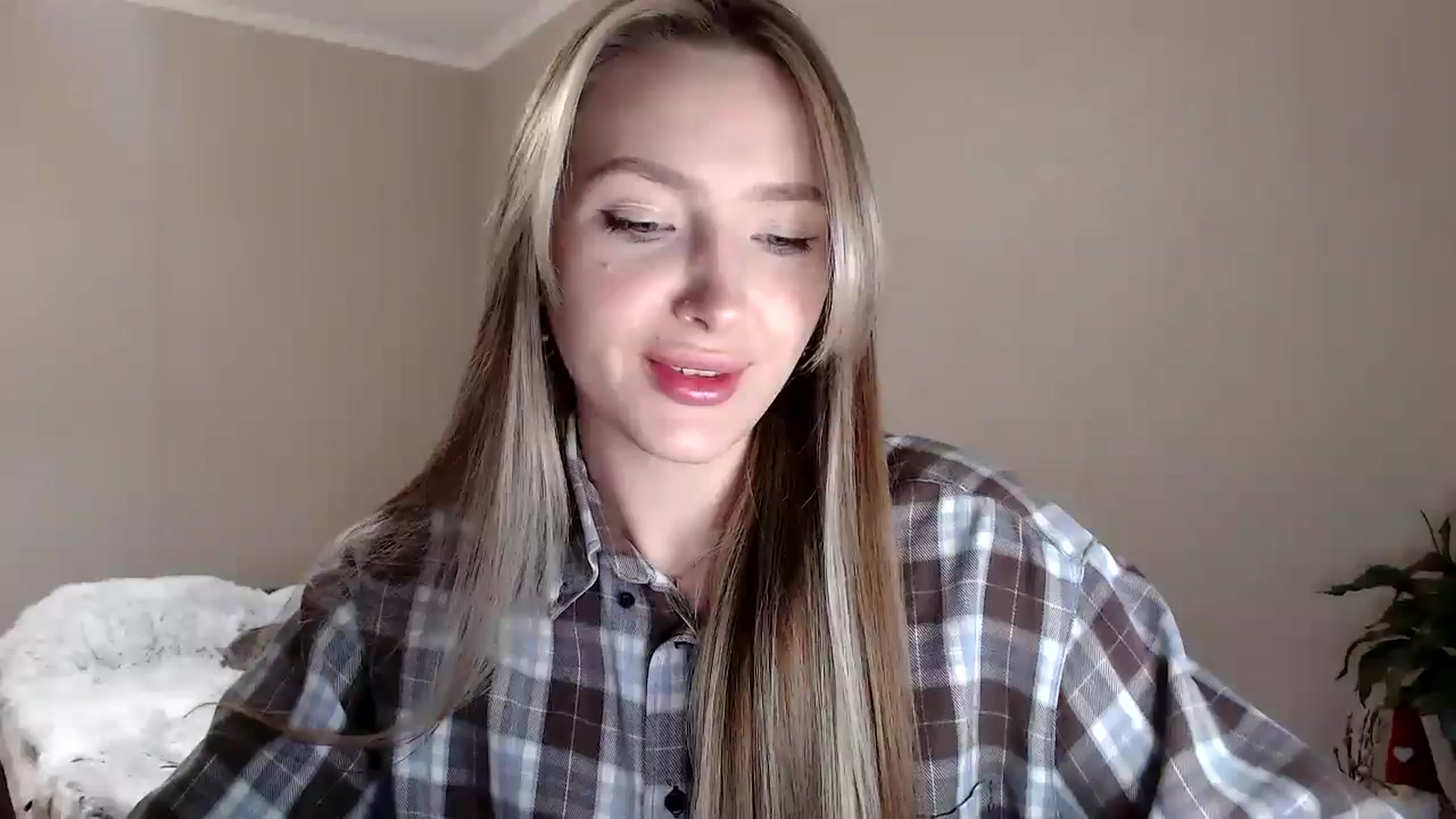 Gallery image thumbnail from My_Diana's myfreecams stream on, 04/11/2025, 15:48 image 17 of 20