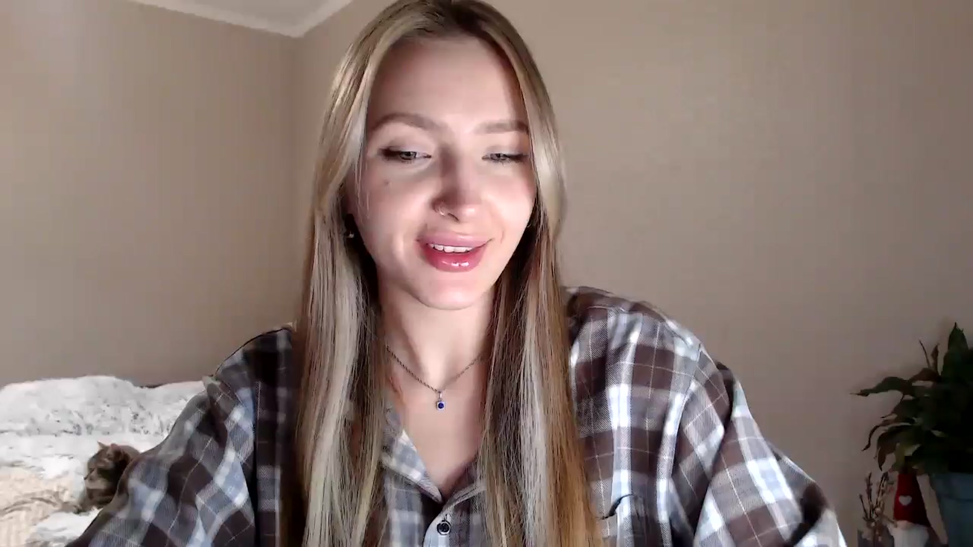 Gallery image thumbnail from My_Diana's myfreecams stream on, 04/11/2025, 23:11 image 9 of 20