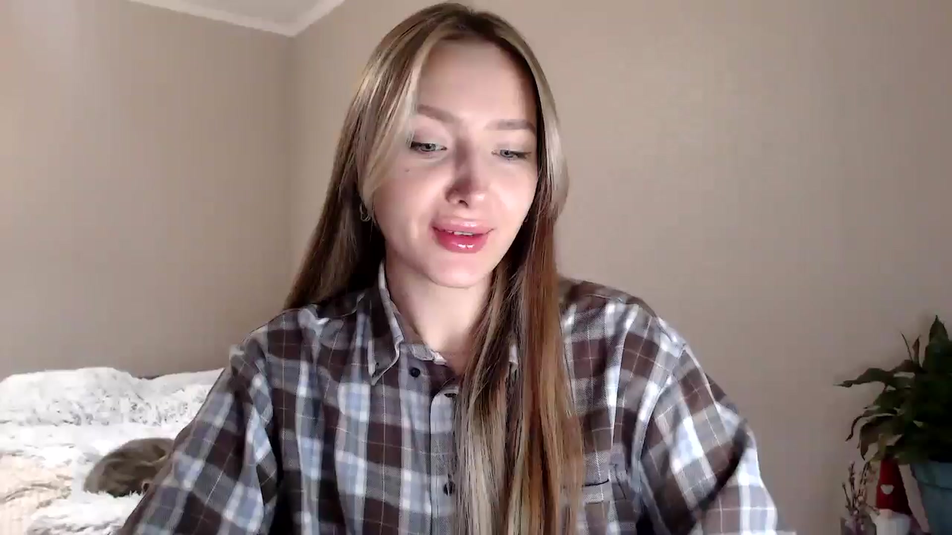 Gallery image thumbnail from My_Diana's myfreecams stream on, 04/11/2025, 23:11 image 3 of 20