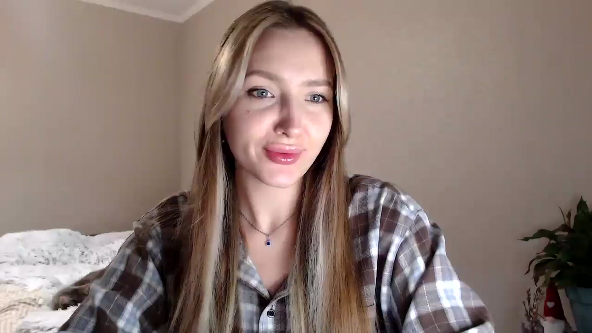 Gallery image thumbnail from My_Diana's myfreecams stream on, 04/11/2025, 23:11 image 10 of 20