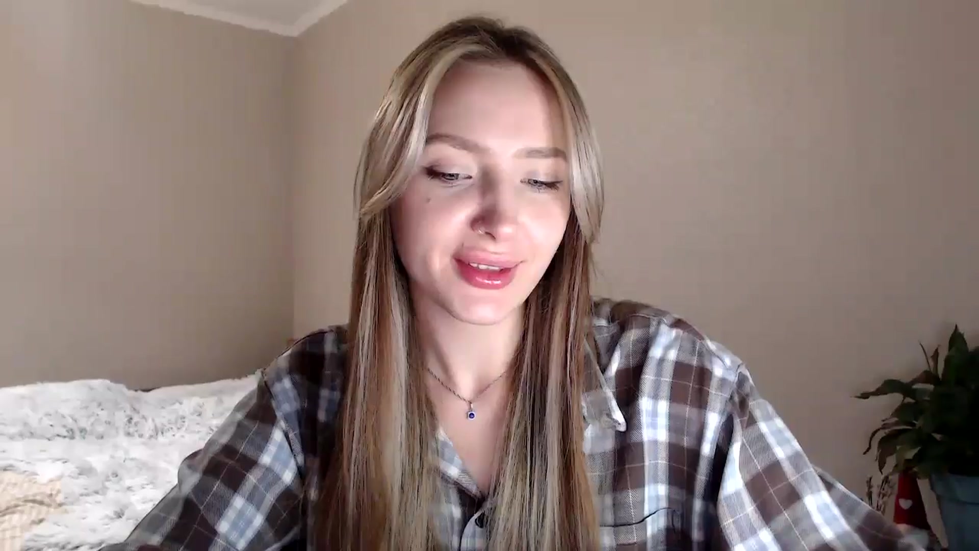 Gallery image thumbnail from My_Diana's myfreecams stream on, 04/11/2025, 23:11 image 14 of 20