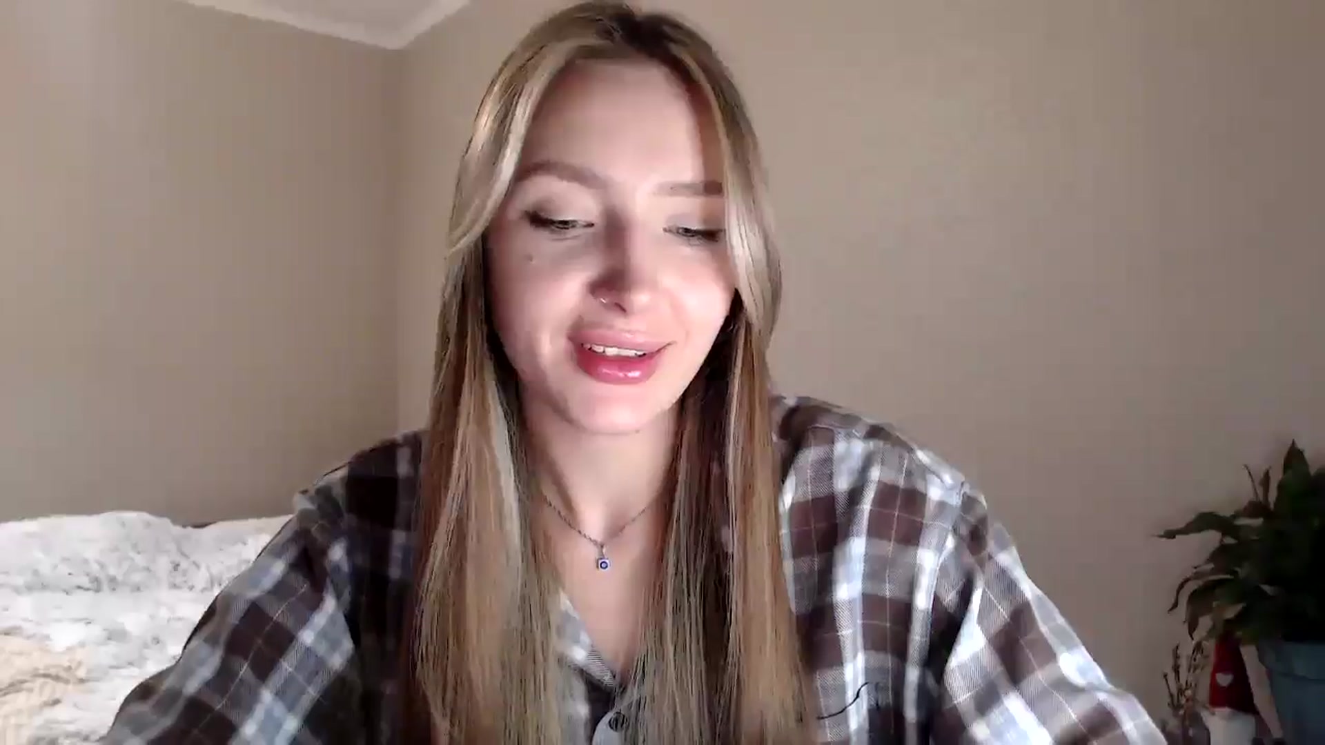 Gallery image thumbnail from My_Diana's myfreecams stream on, 04/11/2025, 23:11 image 18 of 20