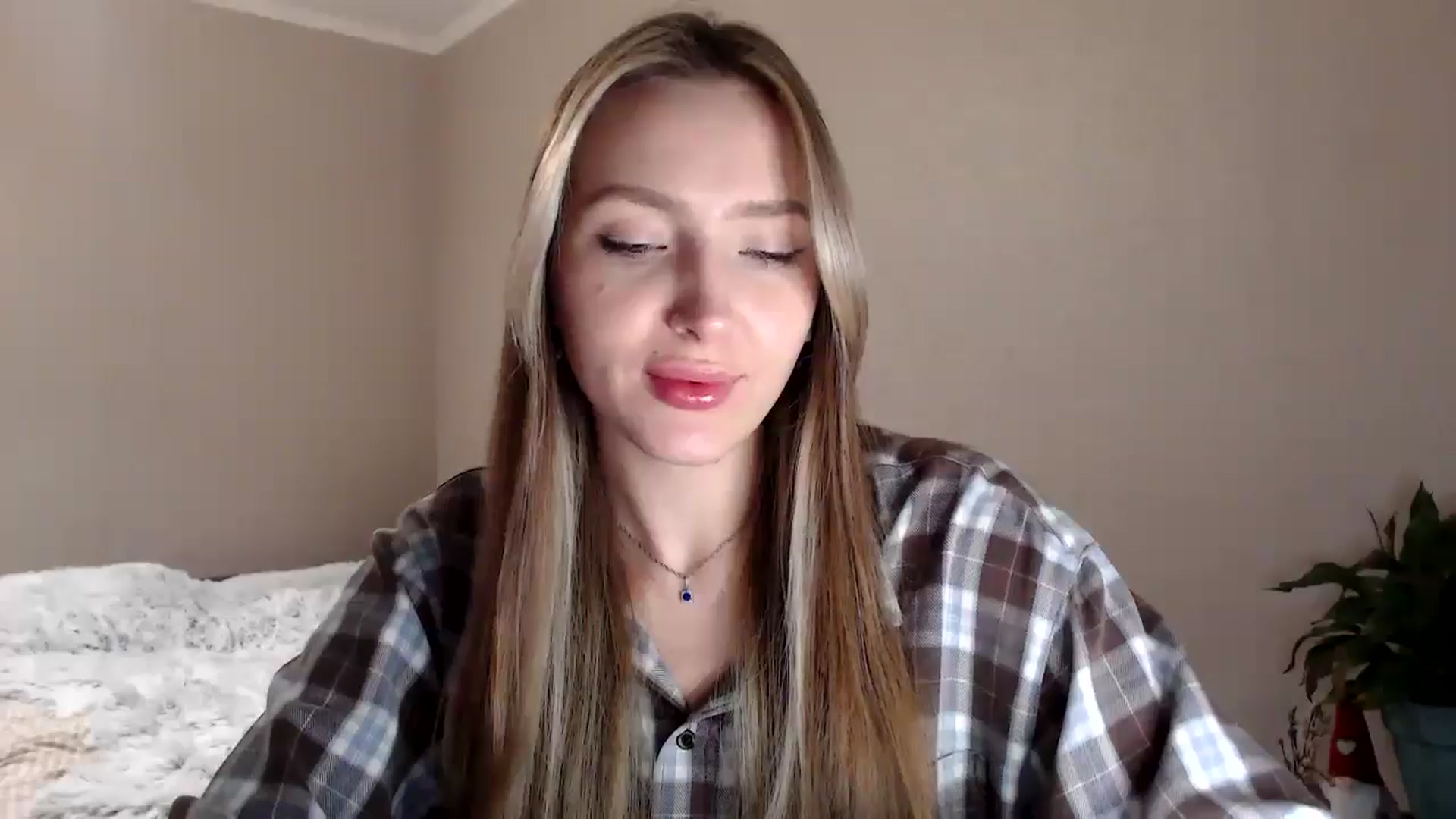 Gallery image thumbnail from My_Diana's myfreecams stream on, 04/11/2025, 23:11 image 12 of 20