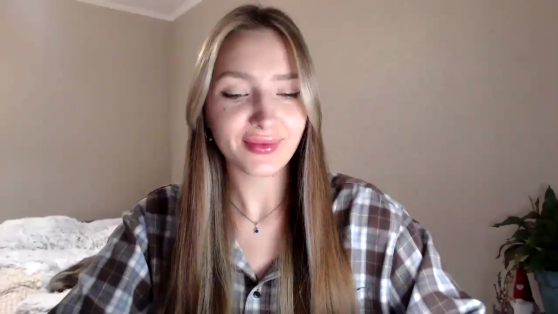 Gallery image thumbnail from My_Diana's myfreecams stream on, 04/11/2025, 23:11 image 11 of 20
